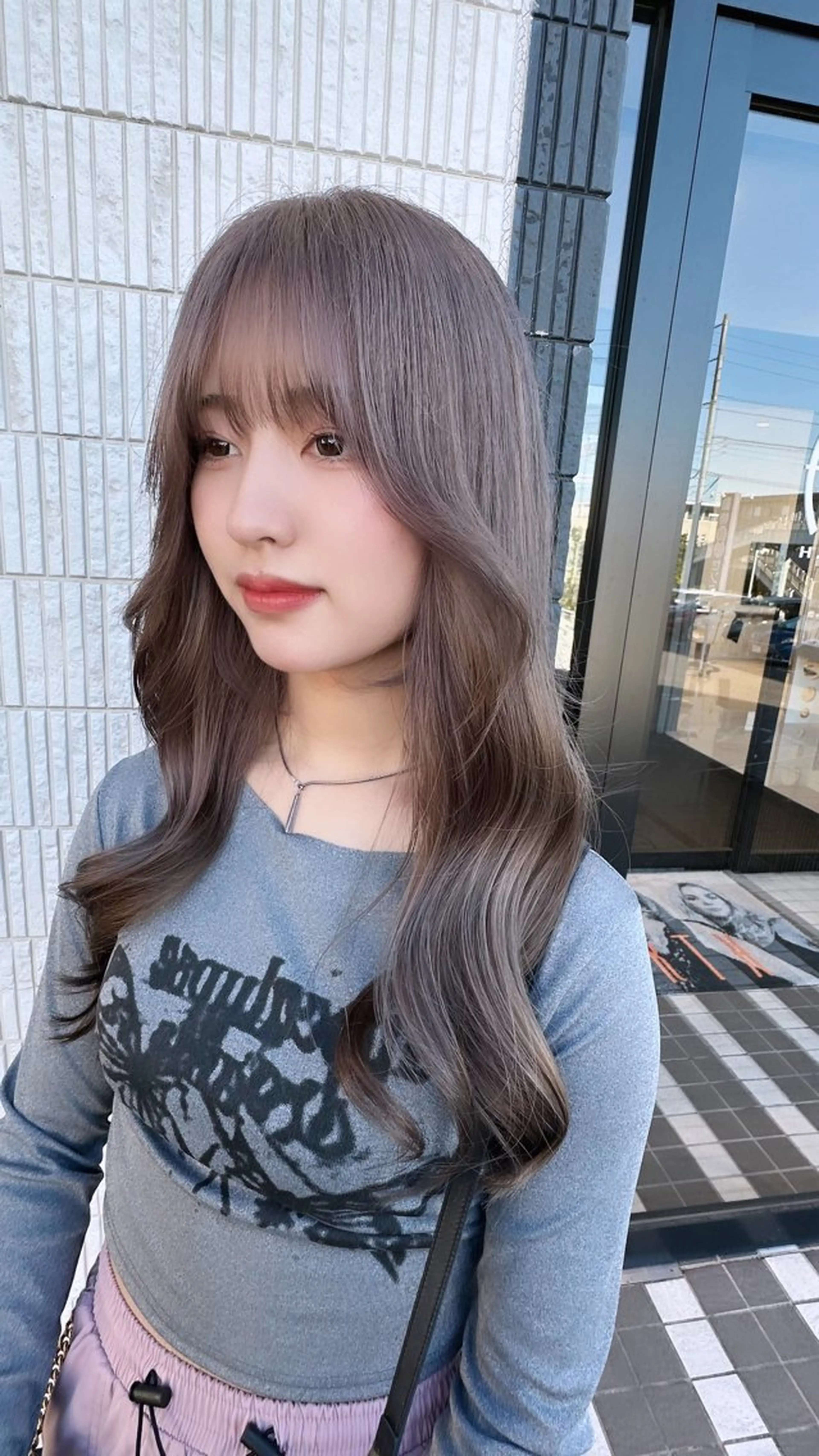 セミロング カラー グレージュ ミルクティーグレージュ 韓国風ヘア レイヤーカット ヘアカラー 古畑 佑悟のヘアスタイル