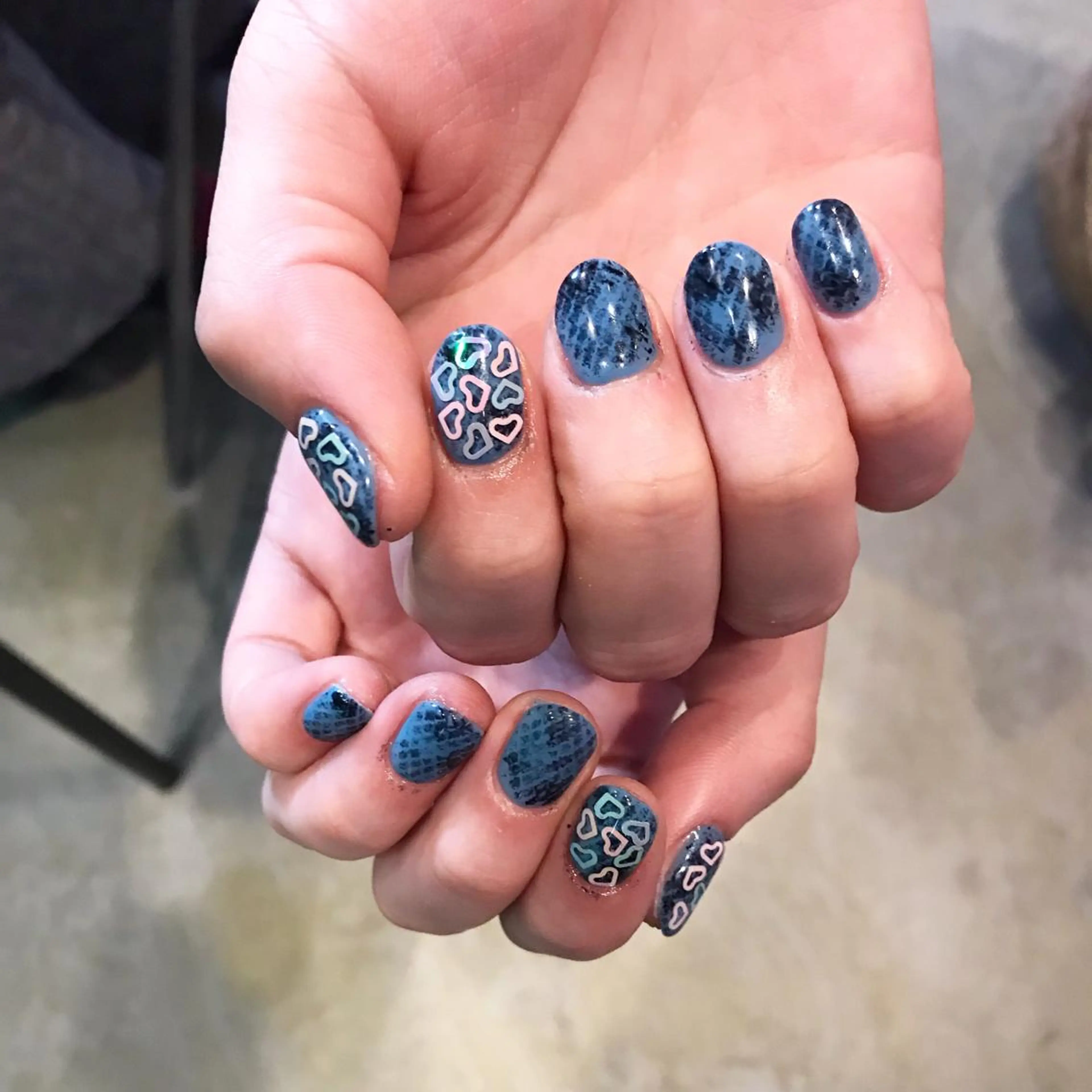 ネイル キラキラ オメメのネイルデザイン