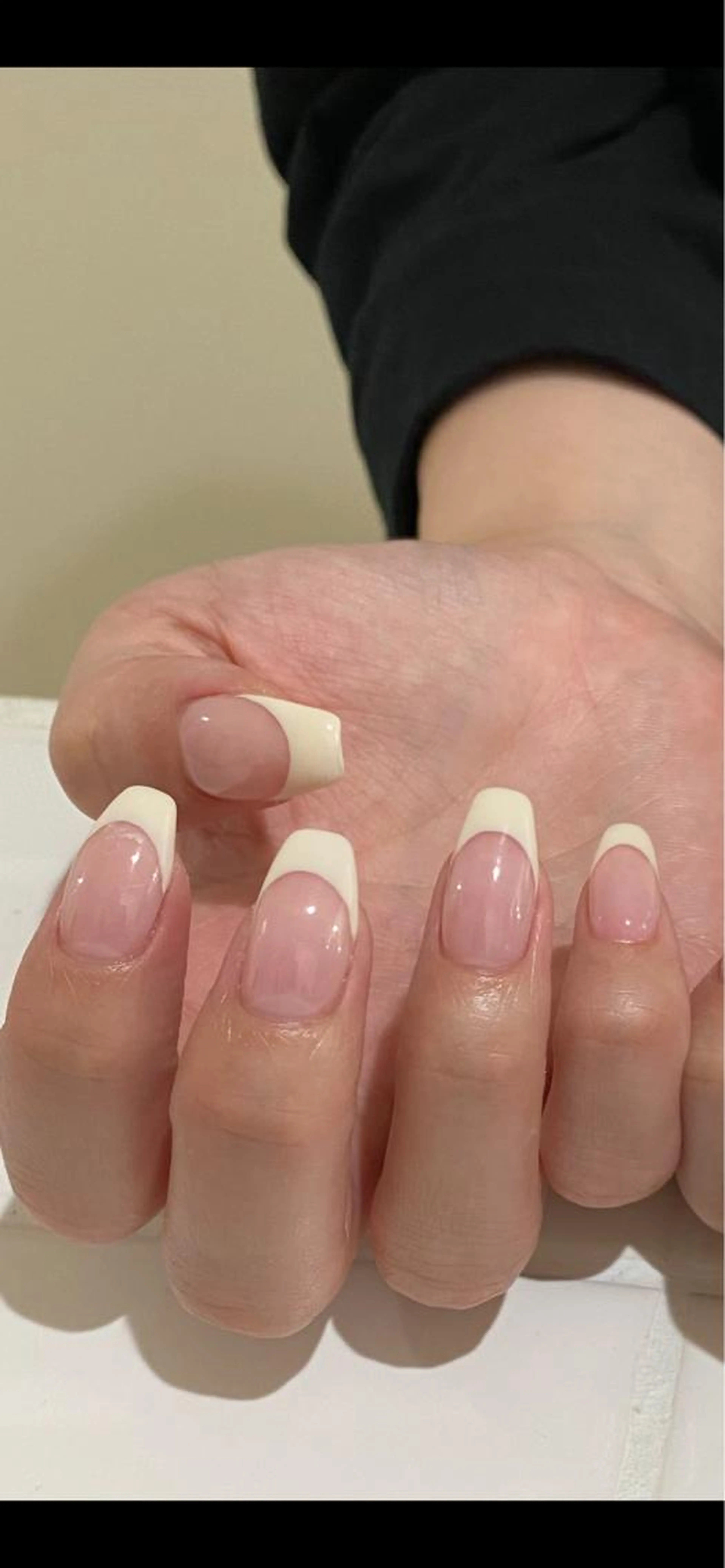 フレンチネイル【オフあり⭕️】ベースカラー追加+¥1,500⚠️現金支払いのみの写真