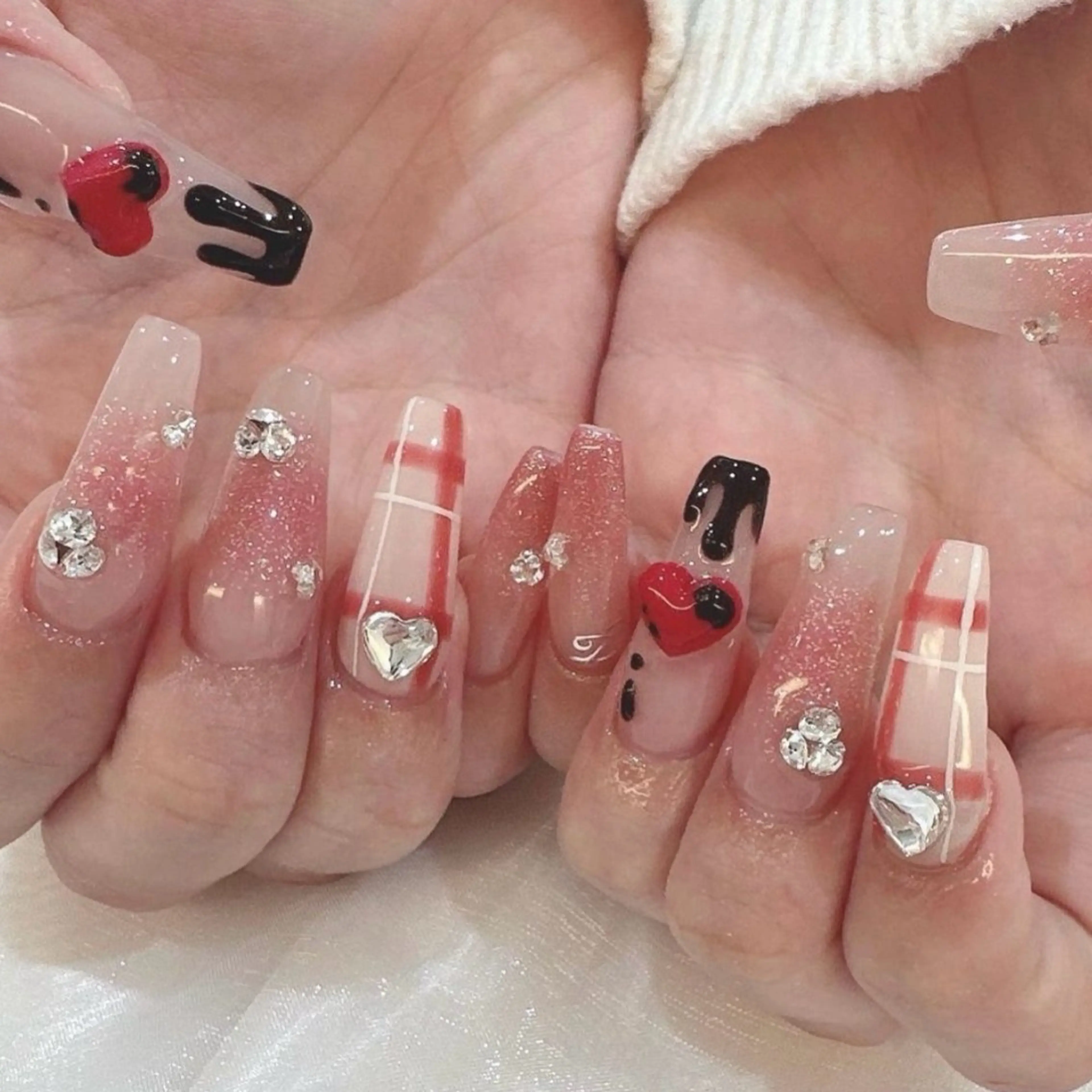 ネイル 成人式 ジェルネイル ロングネイル マグネットネイル ミディアムネイル ハンドネイル MoMoA Nail ネイル長さ出し専門店のネイルデザイン