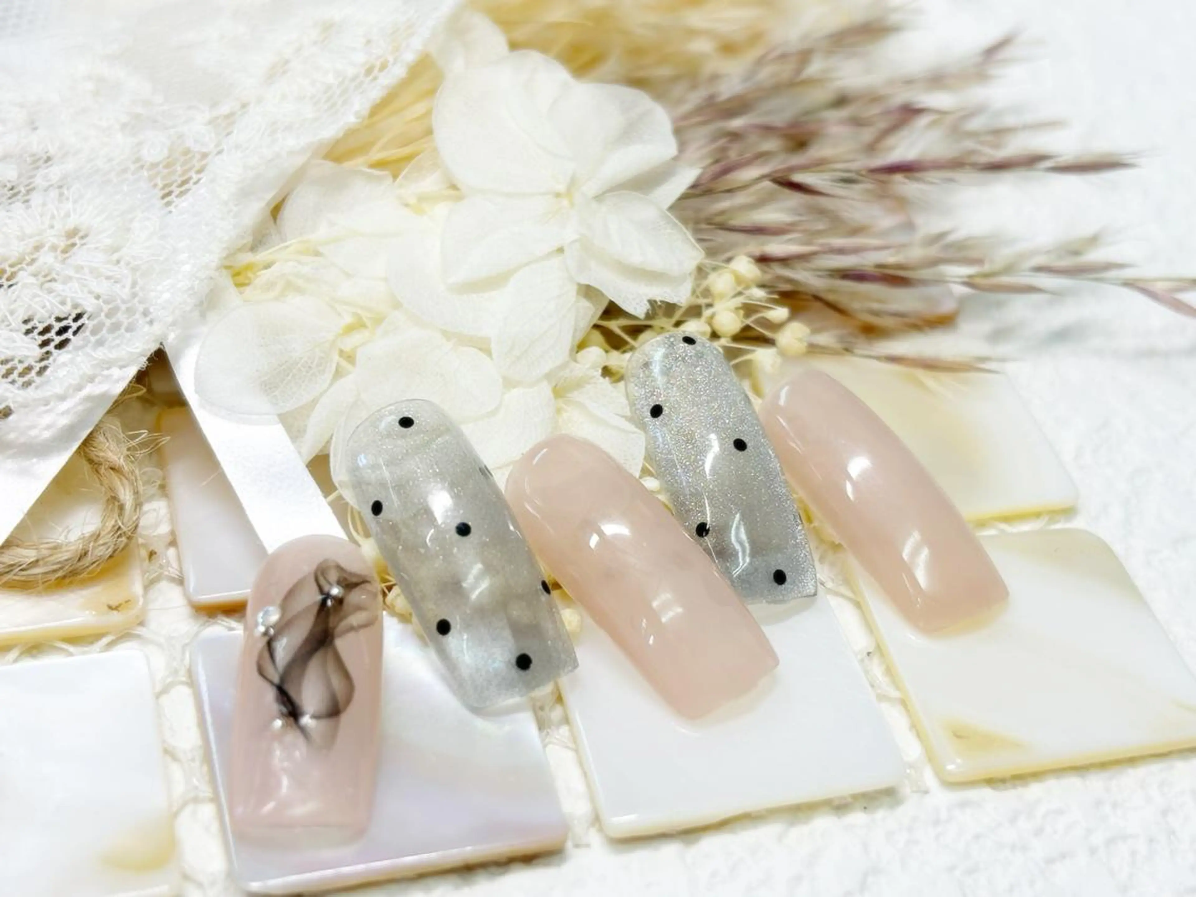 ネイル チークネイル 長さ出し フレンチネイル ジェルネイル ガラスフレンチ ハンドネイル リラネイル Aikenのネイルデザイン