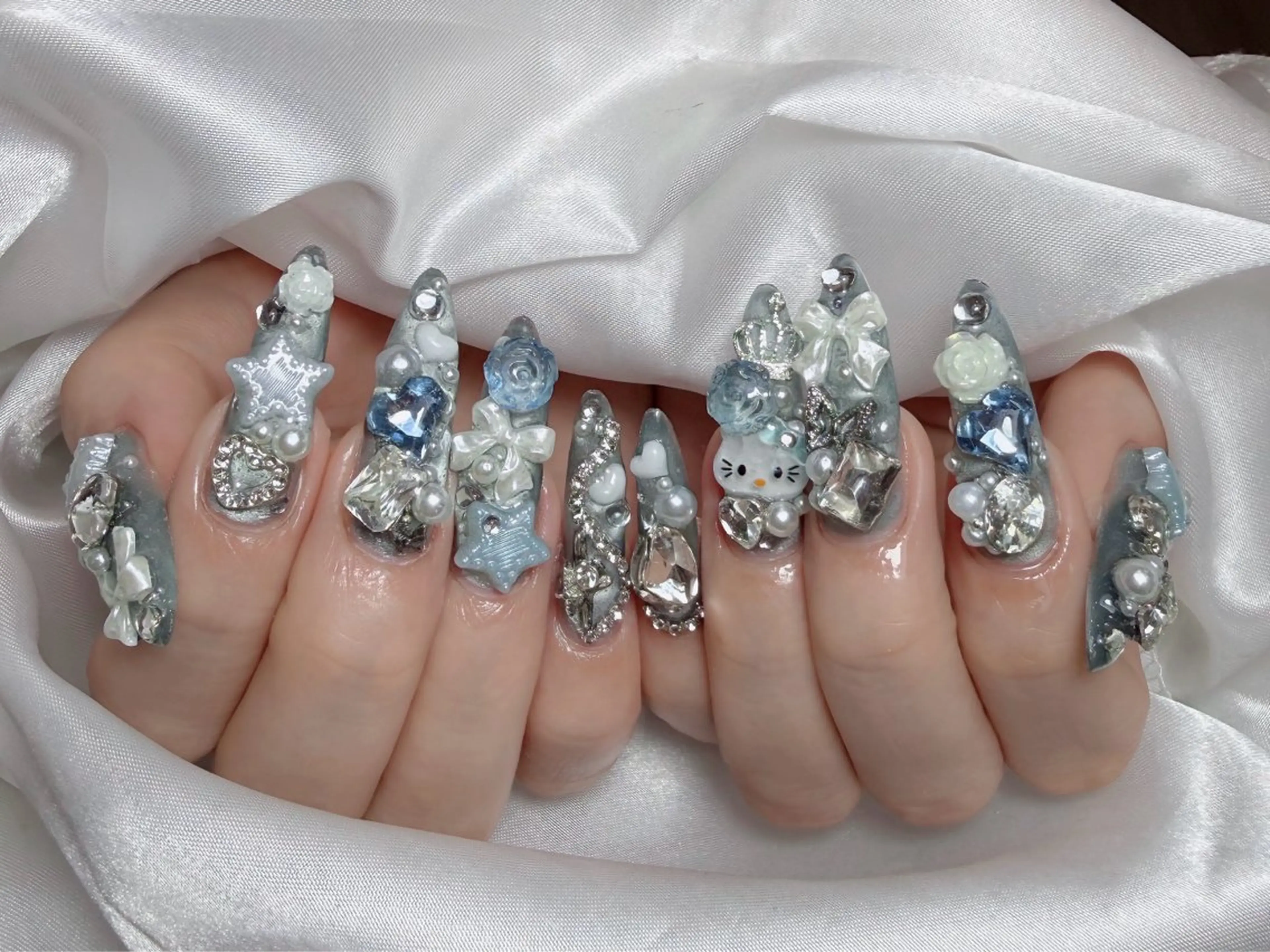 ネイル ハンドネイル ハンドケア リサネイルサロン所属・リサ ネイルサロンのネイルデザイン