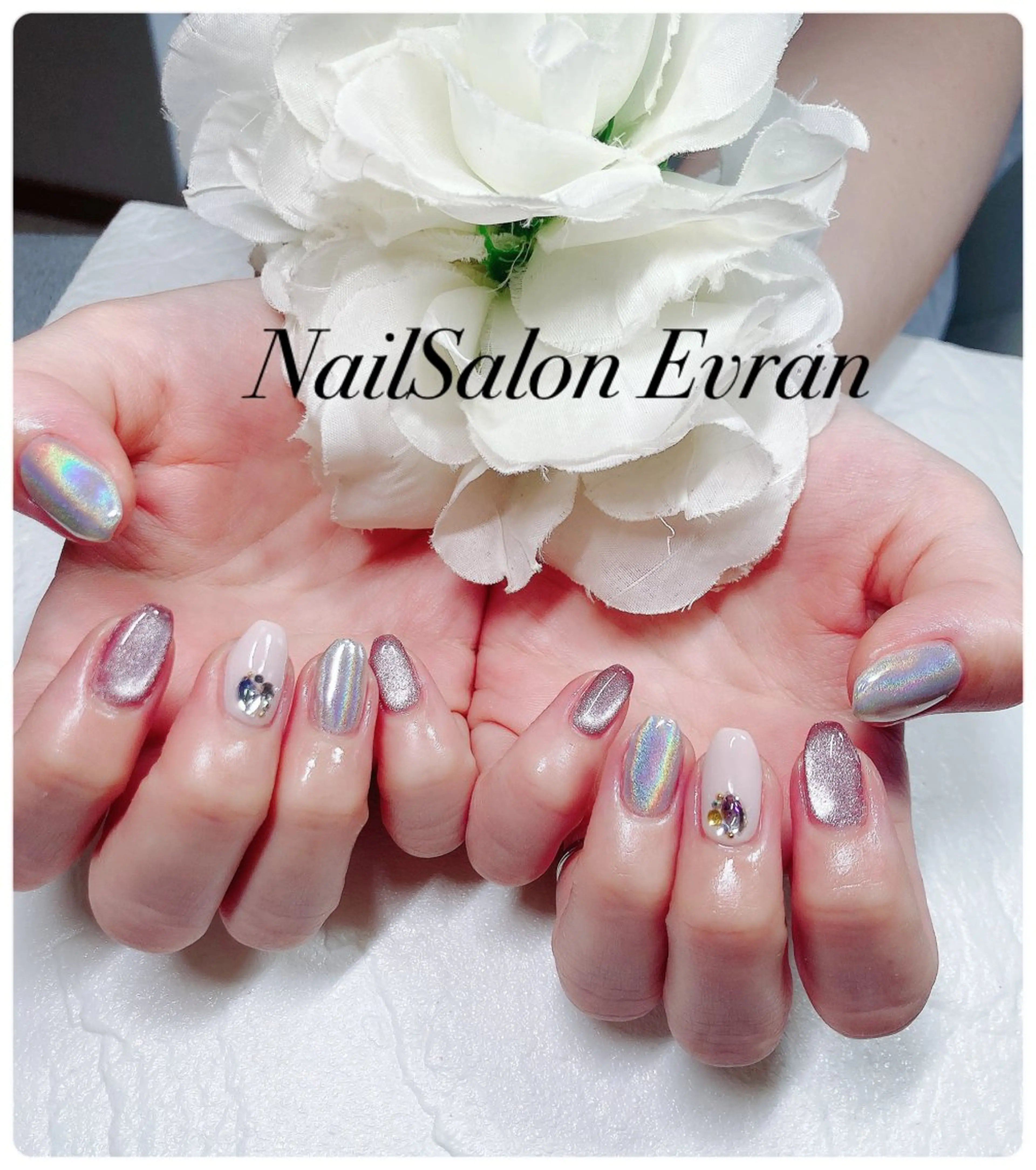 ネイル アートネイル フレンチネイル マグネットネイル ミラーネイル 持ち込み Nail salon Evranのネイルデザイン