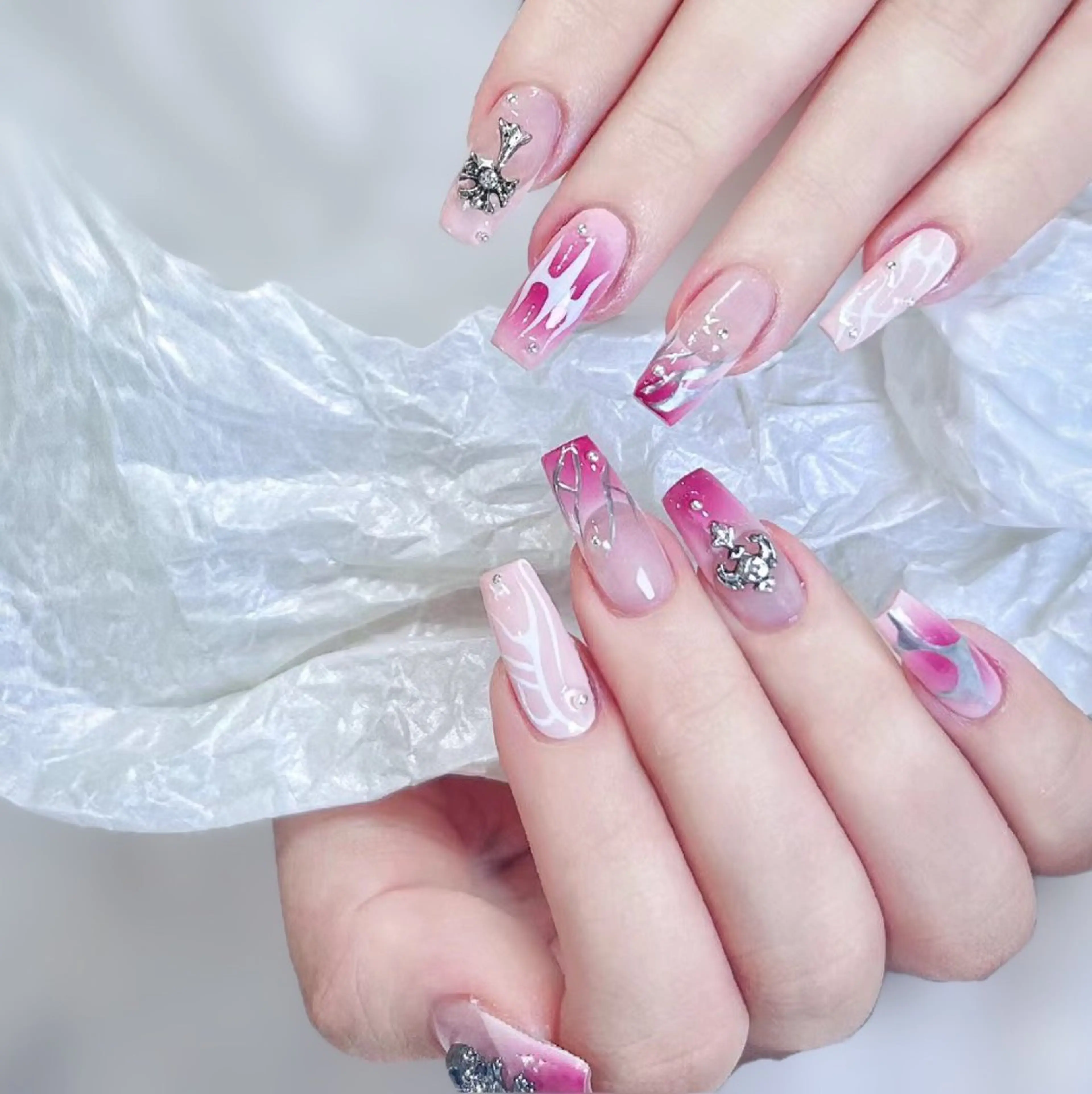 ネイル アートネイル チークネイル 長さ出し フレンチネイル ジェルネイル YK Beauty Salonのマツエク・マツパデザイン