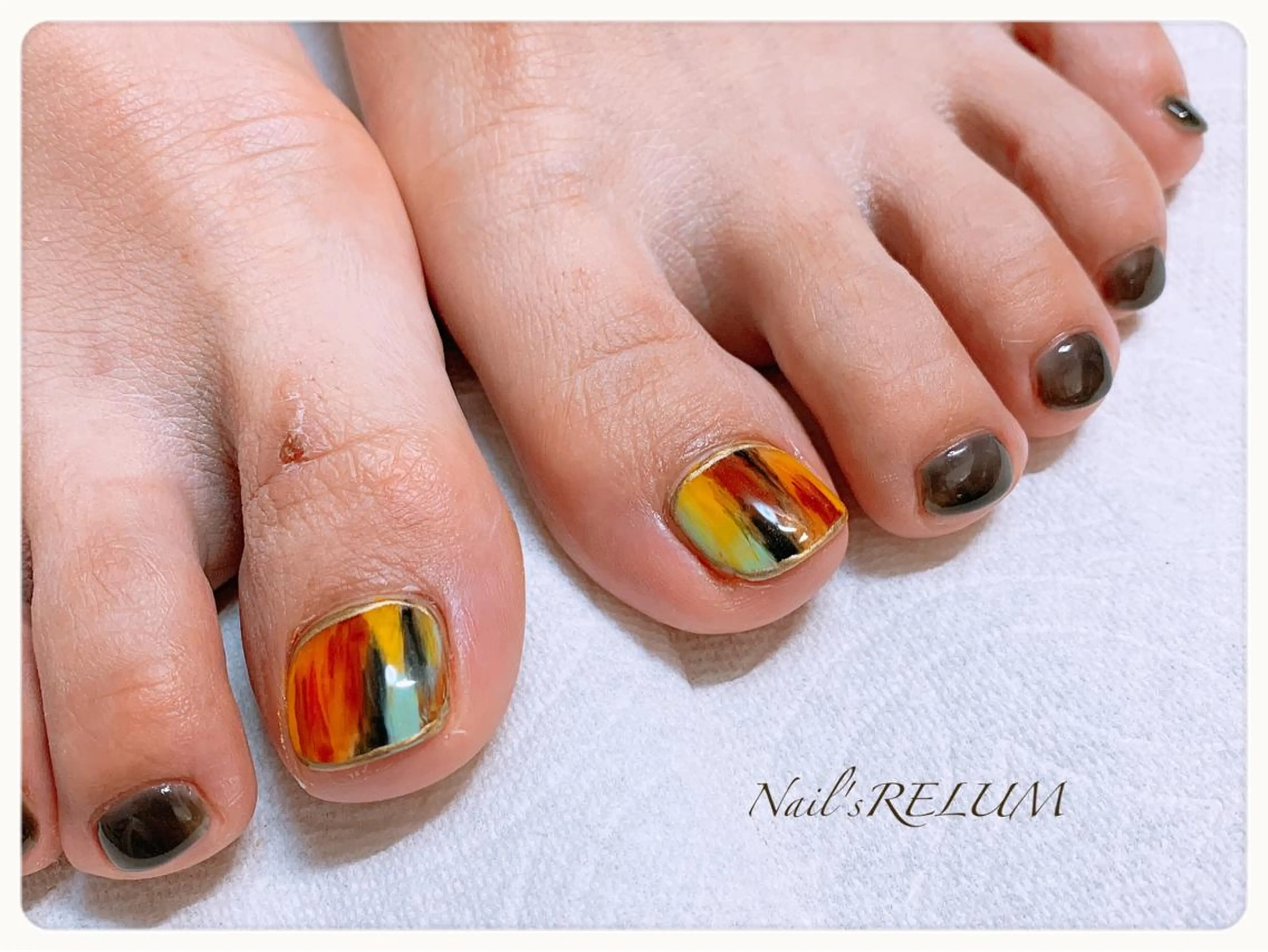 ネイル THECOLORS所属・近貞 莉奈のネイルデザイン