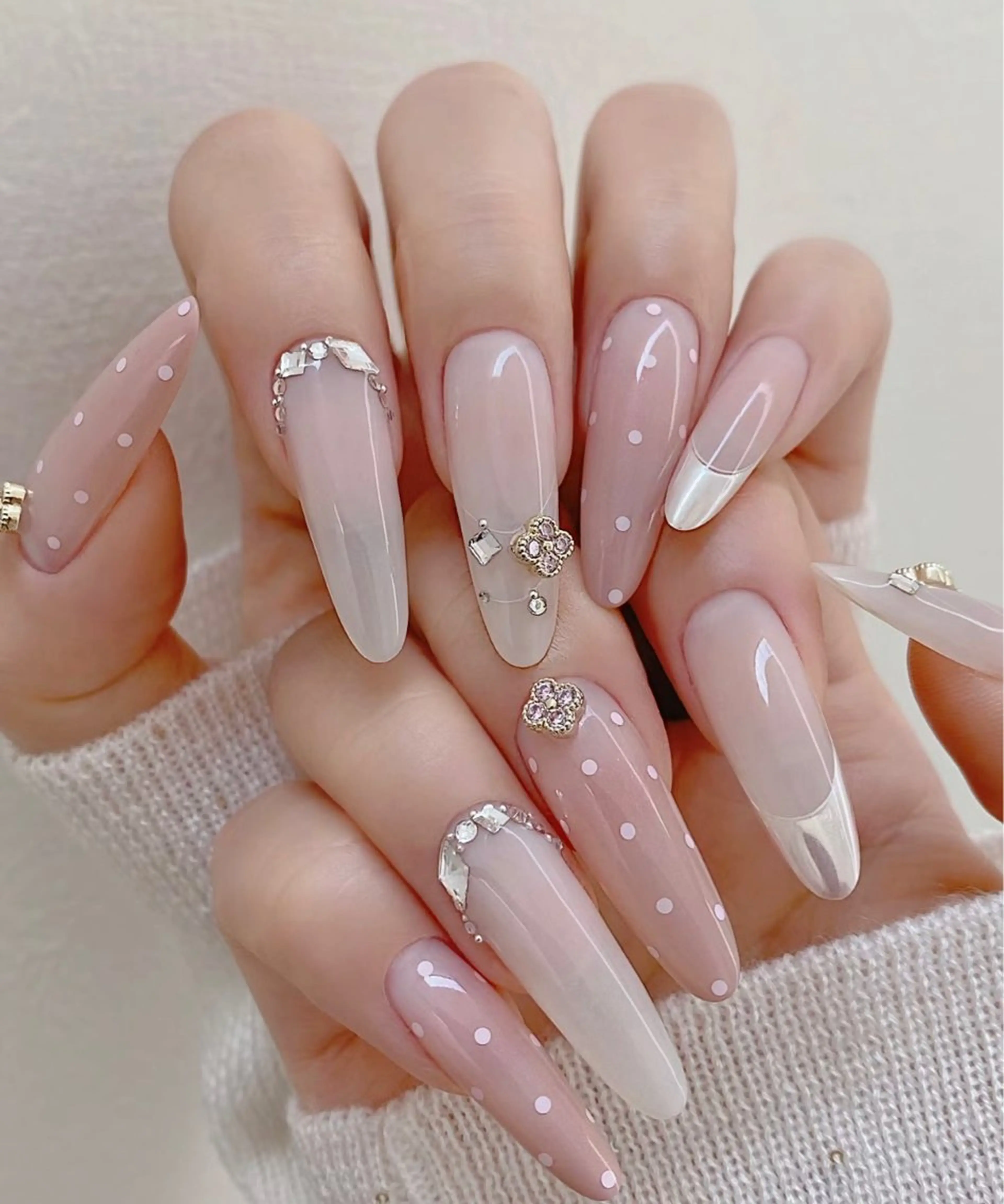 ネイル ハンドネイル 🍑 momo_nailのネイルデザイン