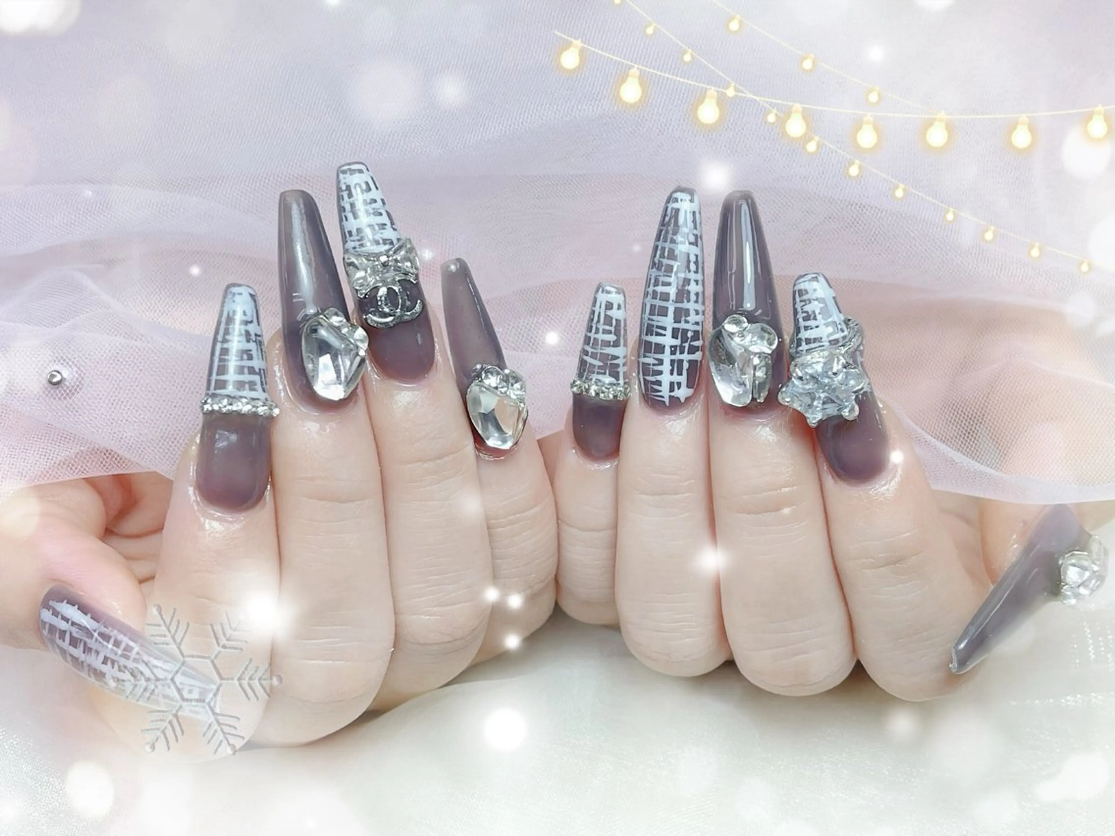 メンズ ネイル メンズ韓国風 アートネイル フレンチネイル ジェルネイル キラキラネイル ハンドネイル Bloom スカルプ専門店のネイルデザイン
