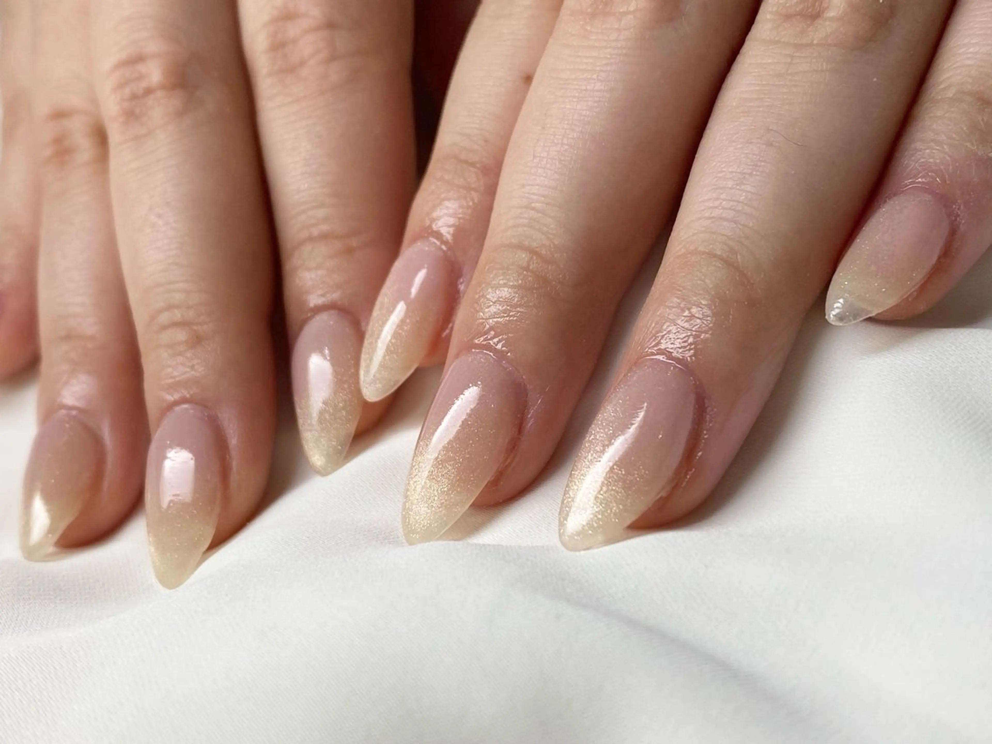 ネイル 持ち込み ネイルチップ ハンドネイル Amandine所属・渋谷/4週間取れない フィルイン/パラのネイルデザイン