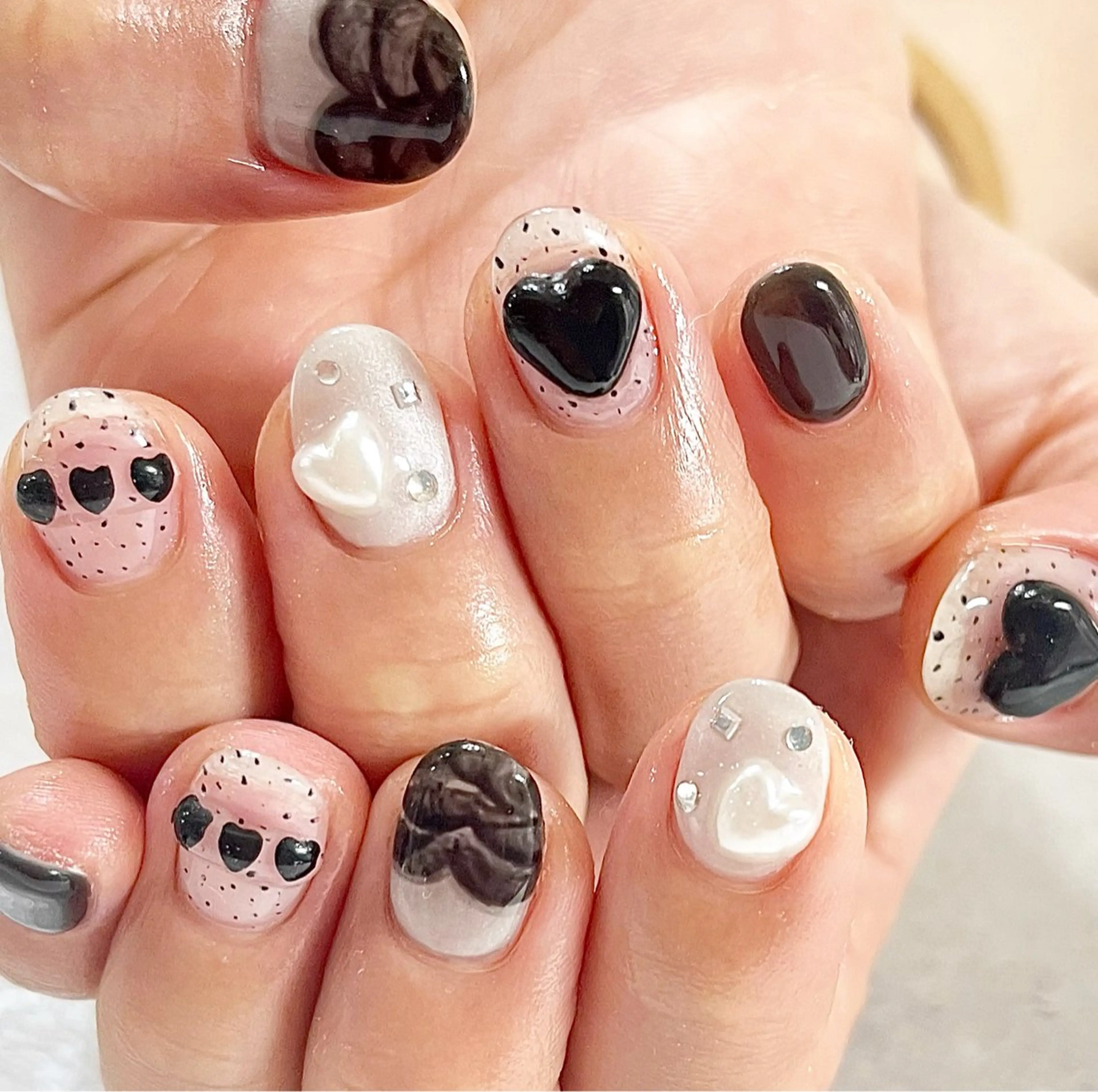 ネイル アートネイル ハート 持ち込み ハンドネイル nailsalonMIR所属・ネイルサロン ミールのネイルデザイン