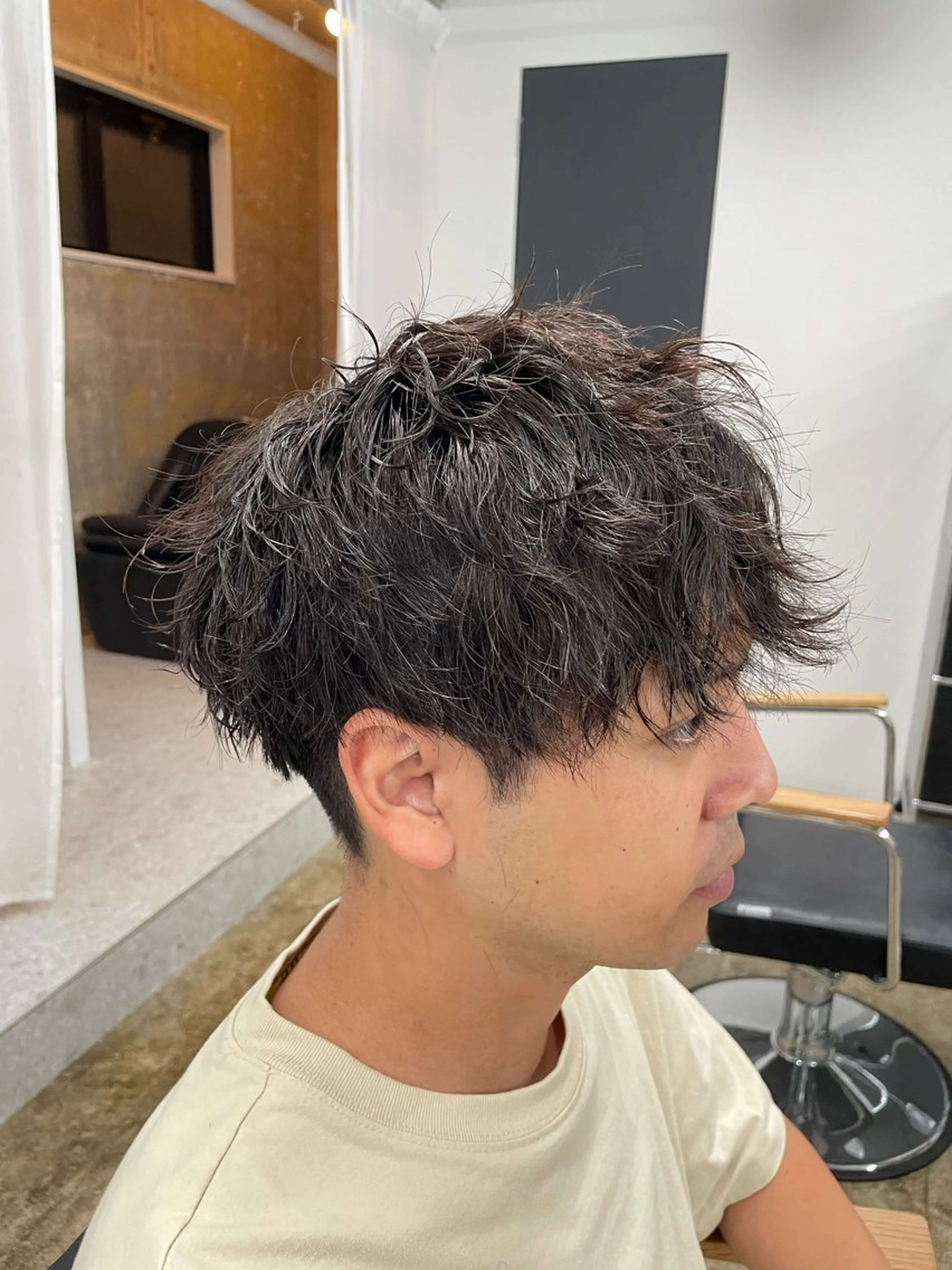 メンズカット+デサインパーマ+炭酸スキャルプシャンプーの写真