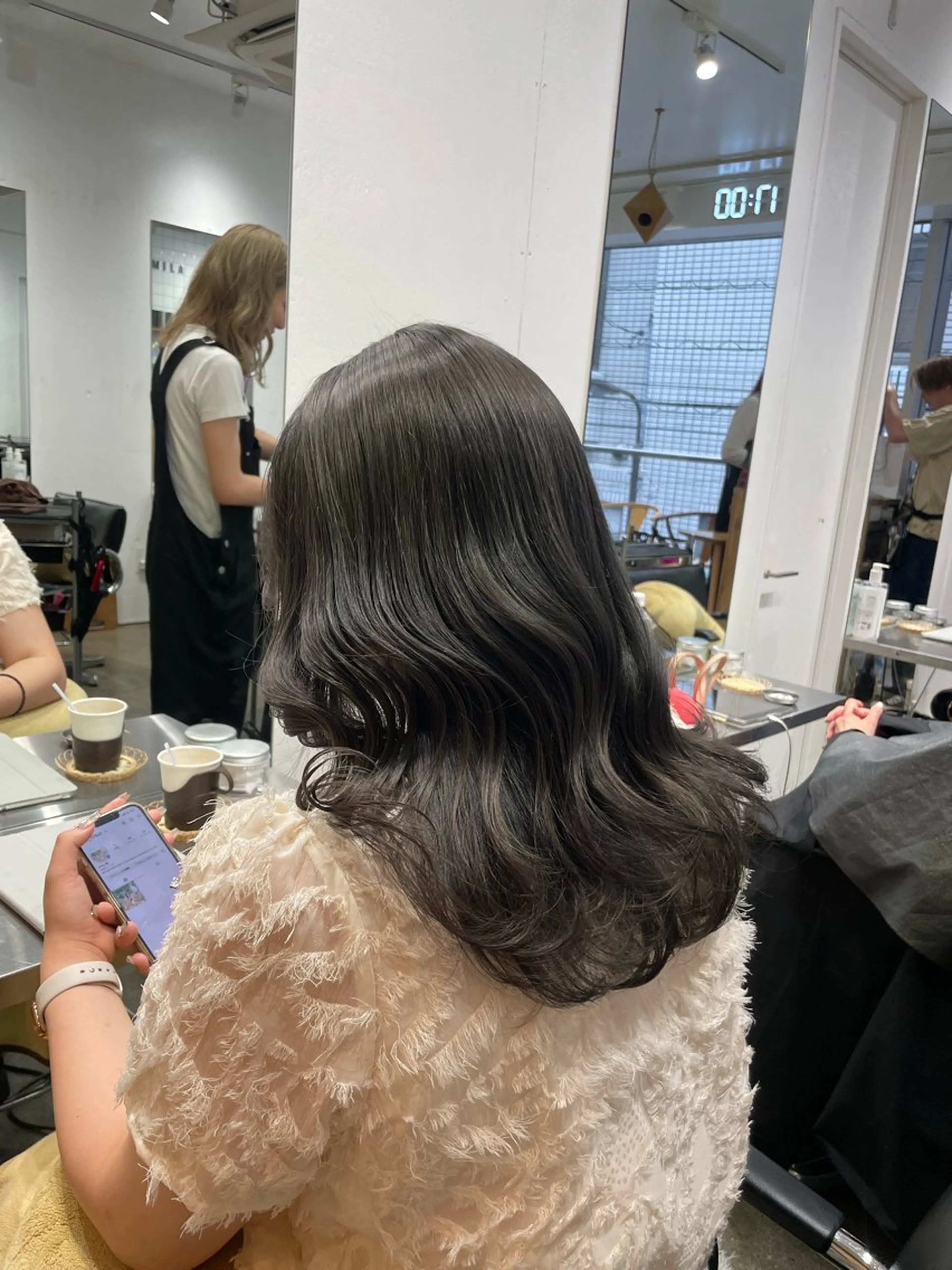 セミロング カラー アディクシーカラー ブリーチ ケアブリーチ 透明感カラー グレージュ カット ヘアカラー 🪞♡韓国風スタイル MISATO🪞♡のヘアスタイル