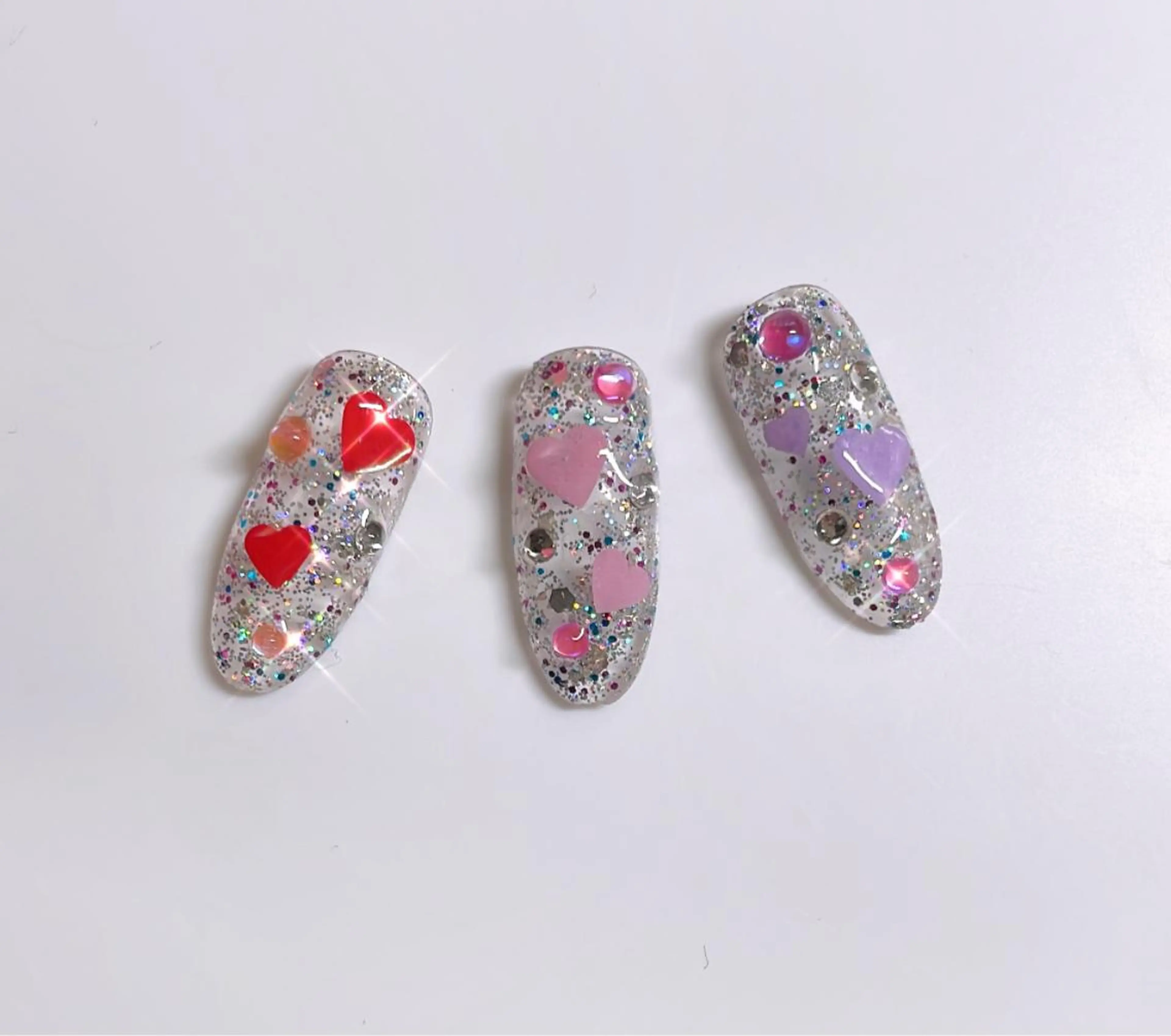 ネイル VIERU 🌈🎀💖のネイルデザイン