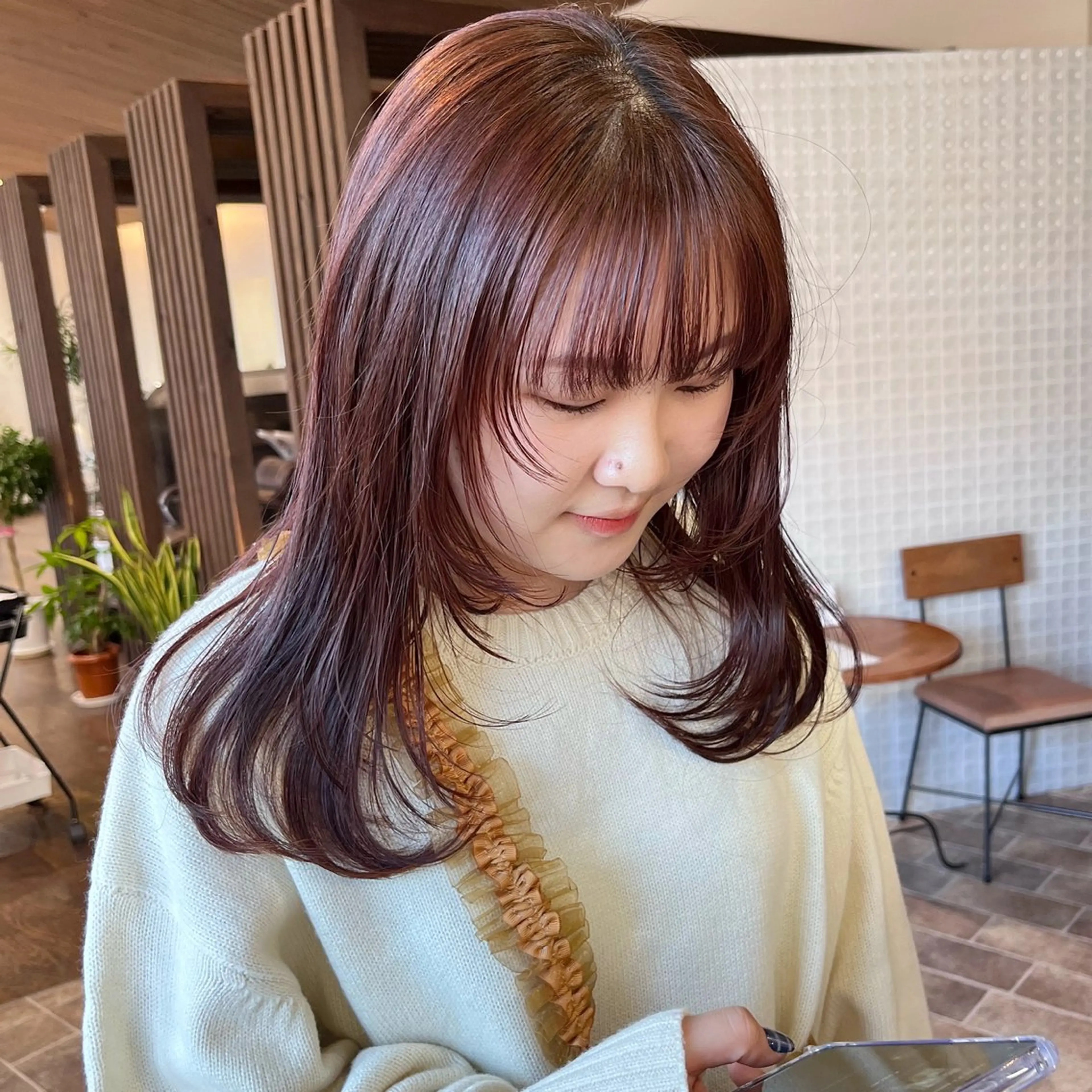 セミロング レイヤーカット 中村 友香のヘアスタイル