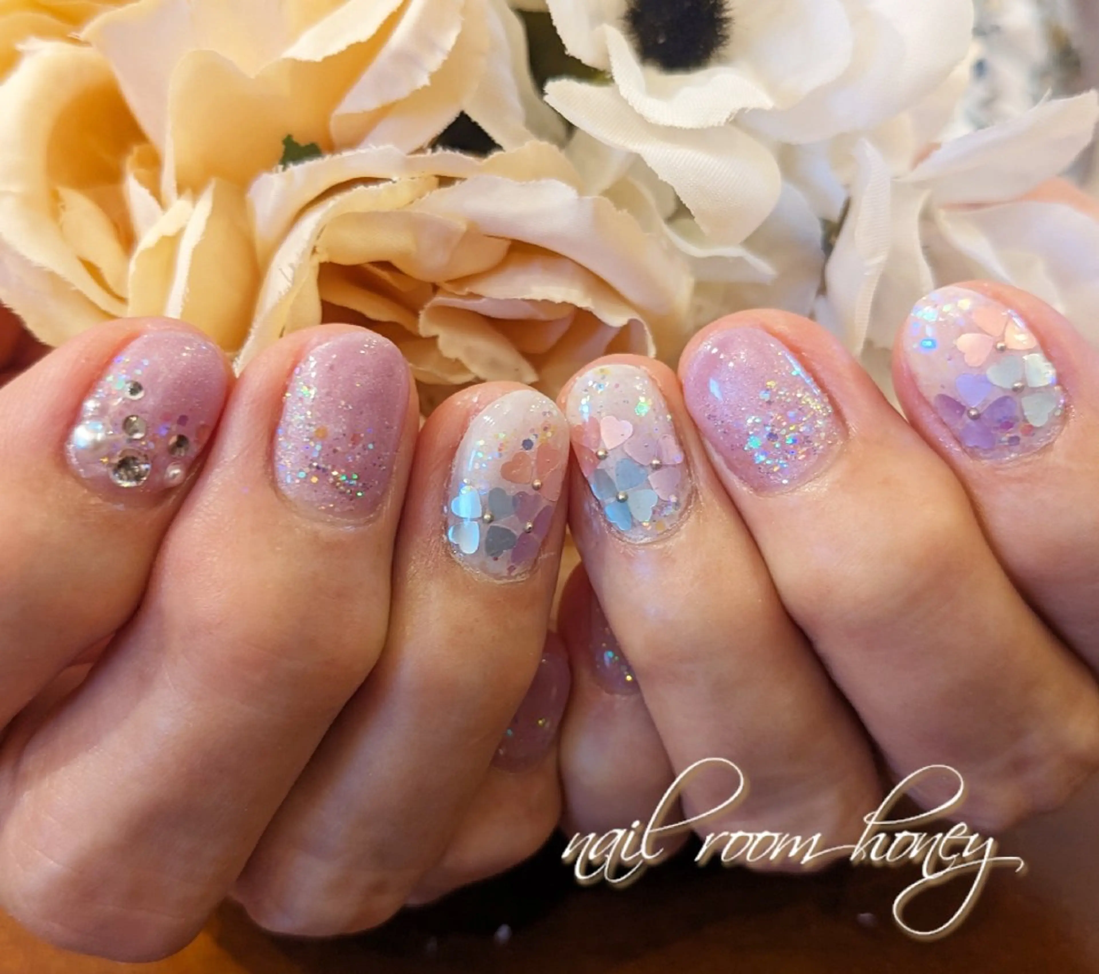ネイル フラワーネイル キラキラネイル ラメ(グリッター) nail room  honeyのネイルデザイン