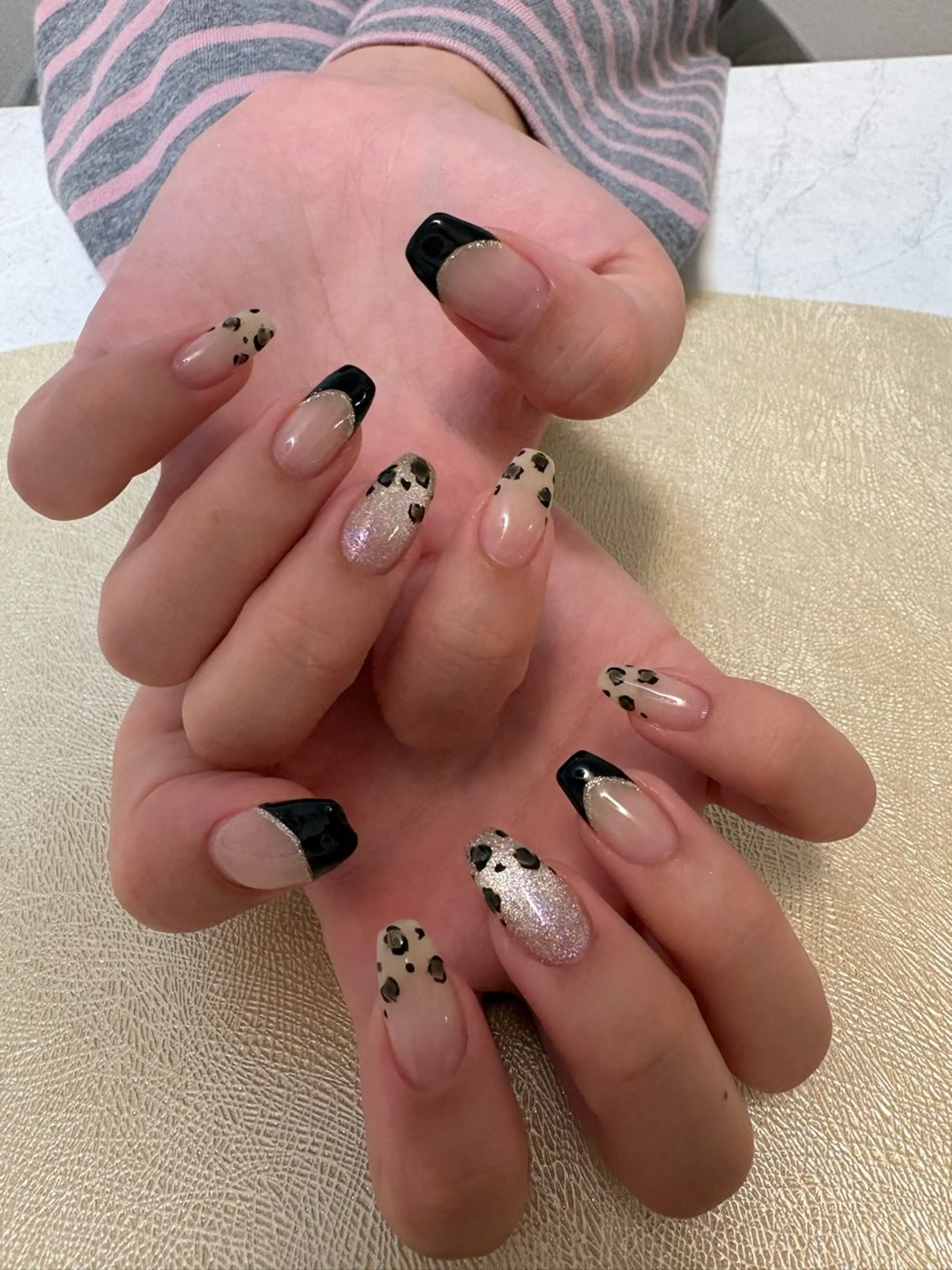 ネイル アニマル柄 フレンチネイル ゴールド ハンドネイル ✨韓国✨nail salonLumieのネイルデザイン