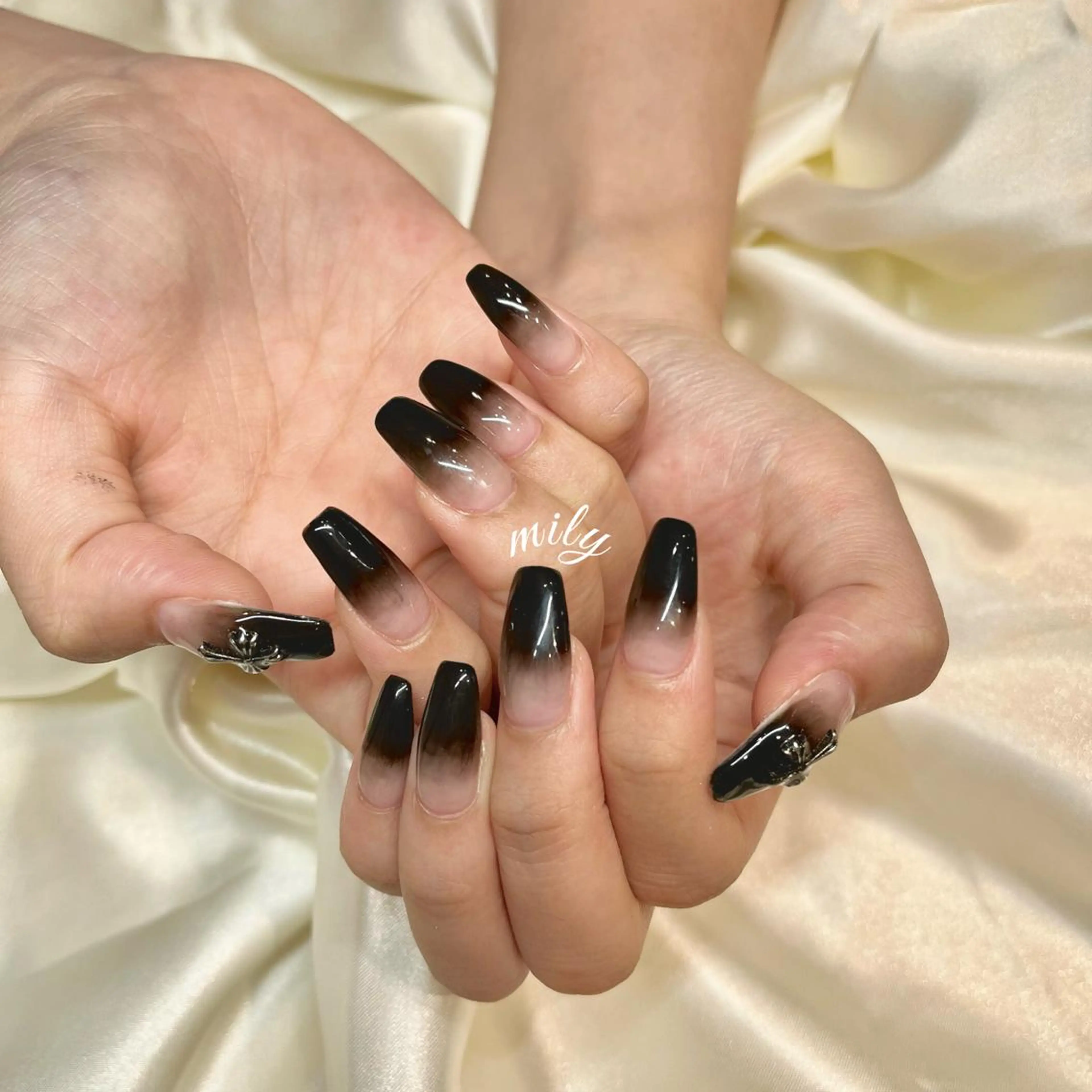 ネイル mily_harajuku所属・韓国ネイル☁️ haruna🌛のネイルデザイン