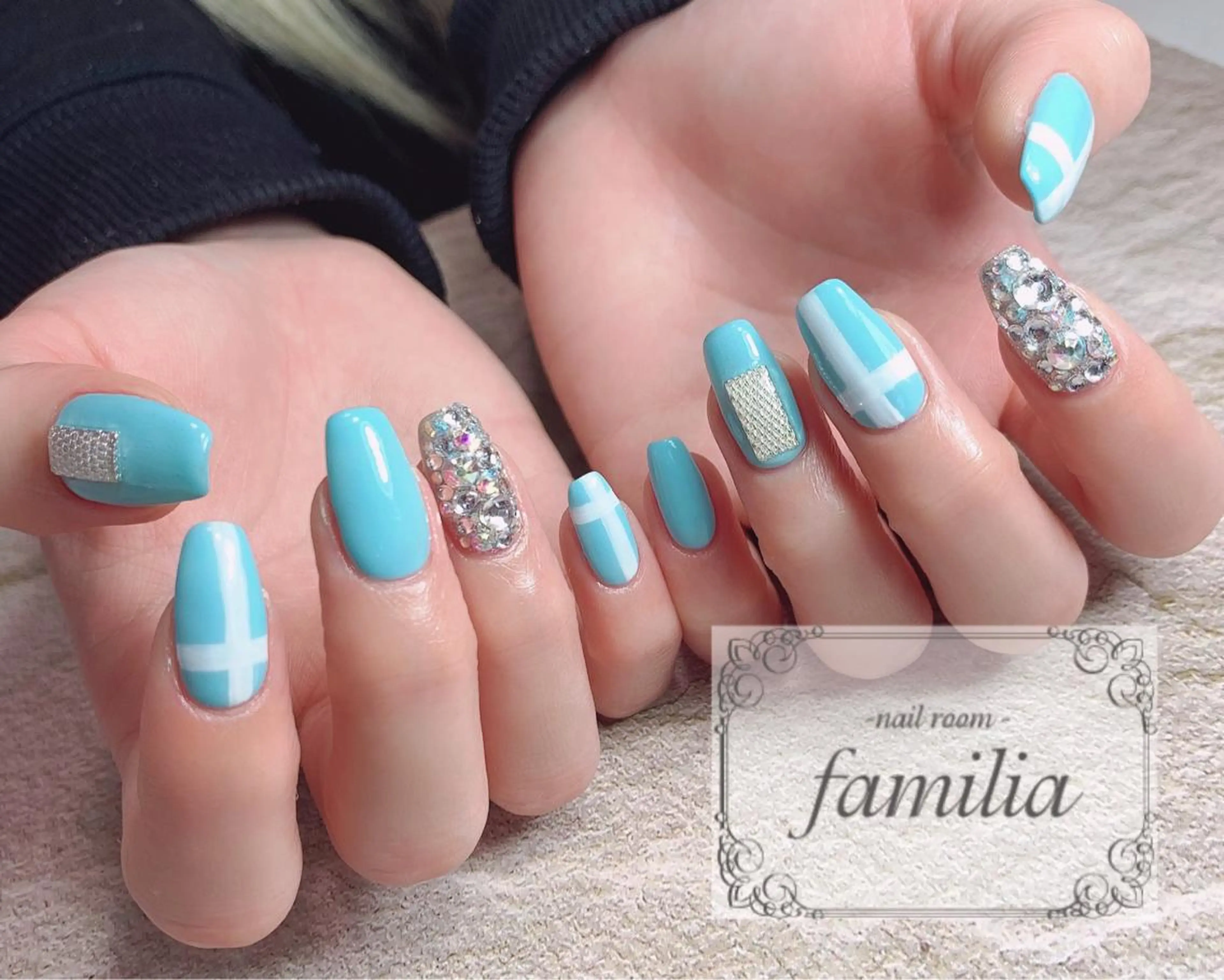 ネイル ハンドネイル -nailroom- familiaのネイルデザイン
