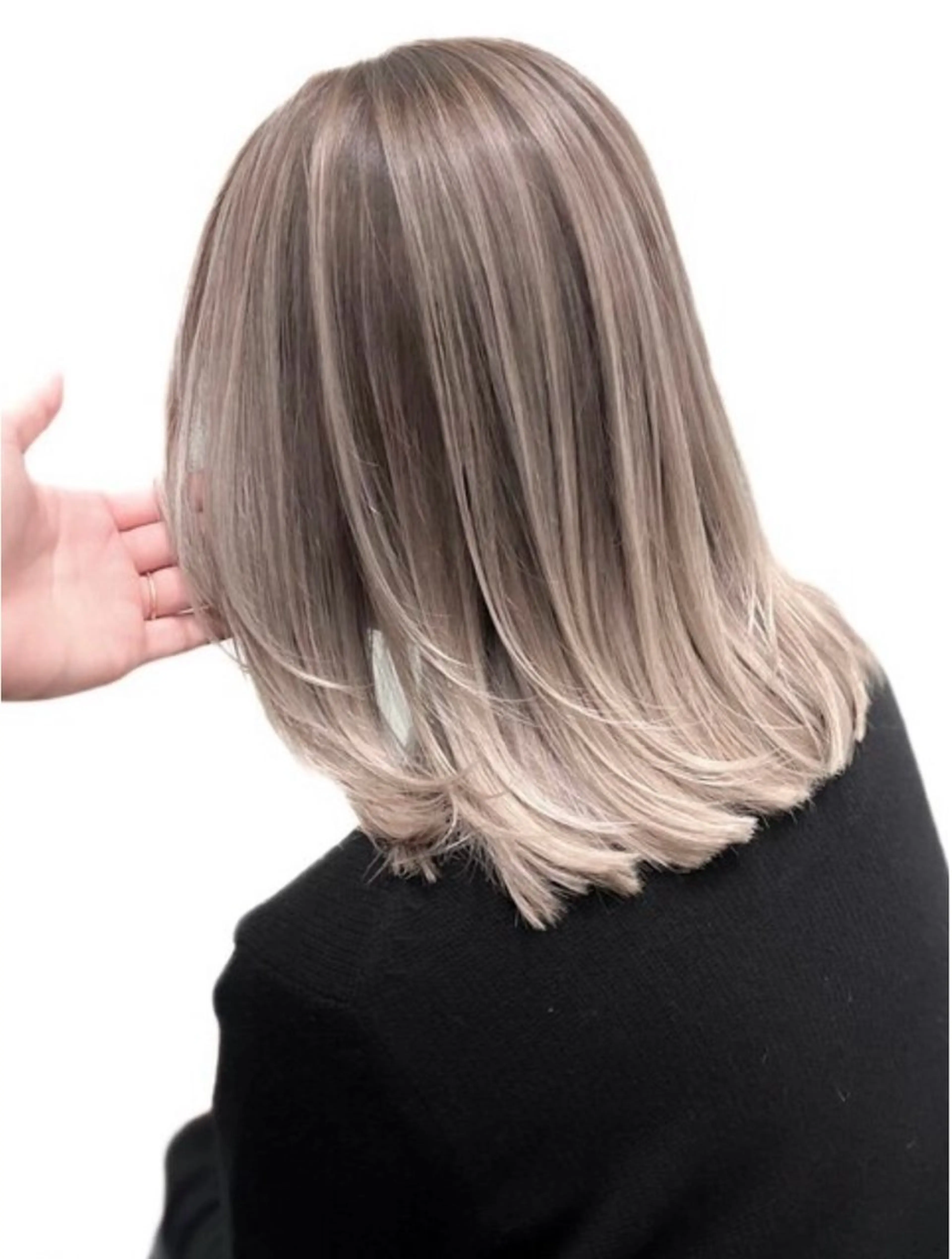 ミディアム レイヤーカット ヘアカラー ✨レイヤーカット/透 名感カラー特化✨のヘアスタイル