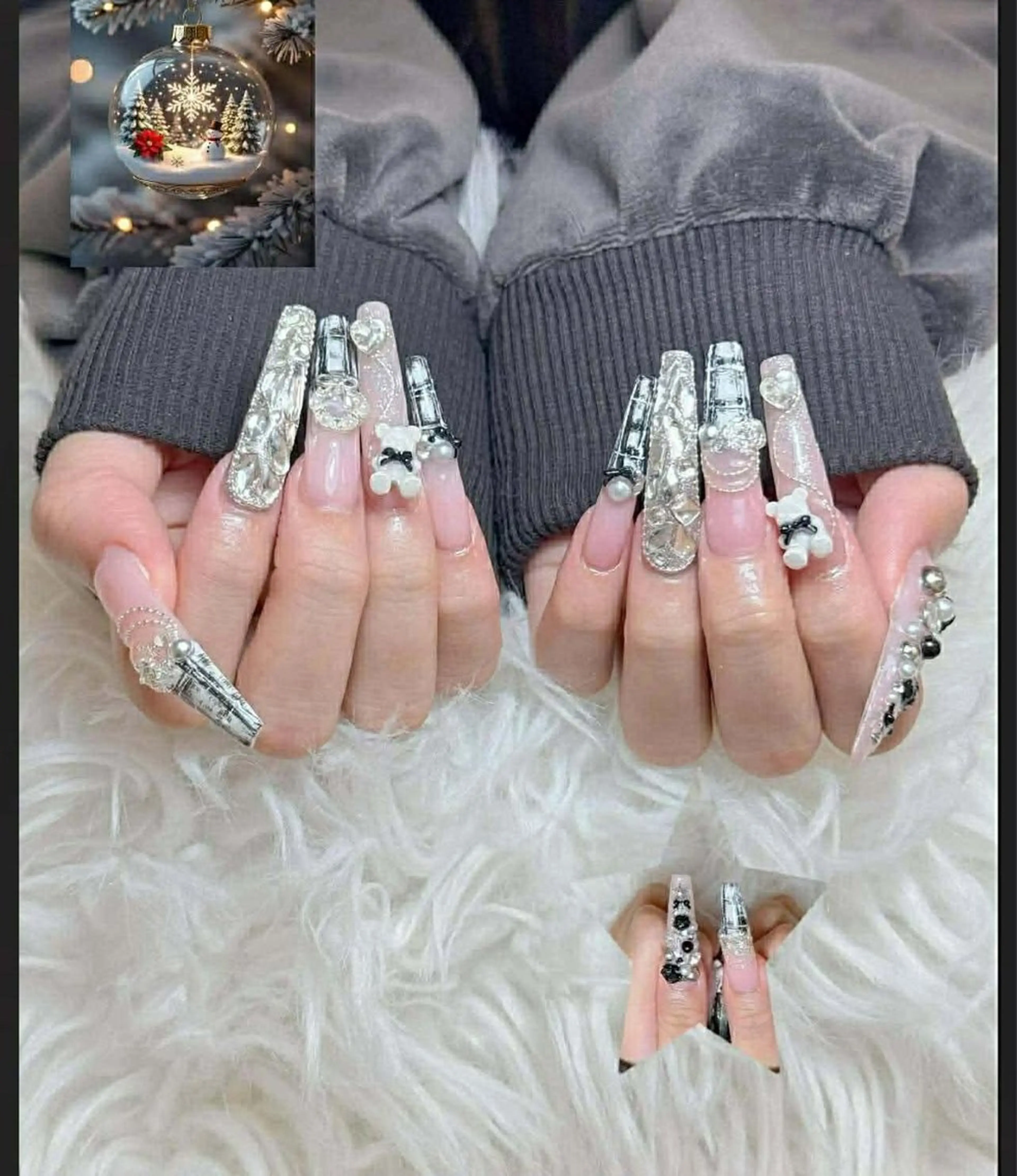 ネイル アートネイル オーロラネイル チークネイル 長さ出し フットネイル HaNa_ Noiranailのネイルデザイン