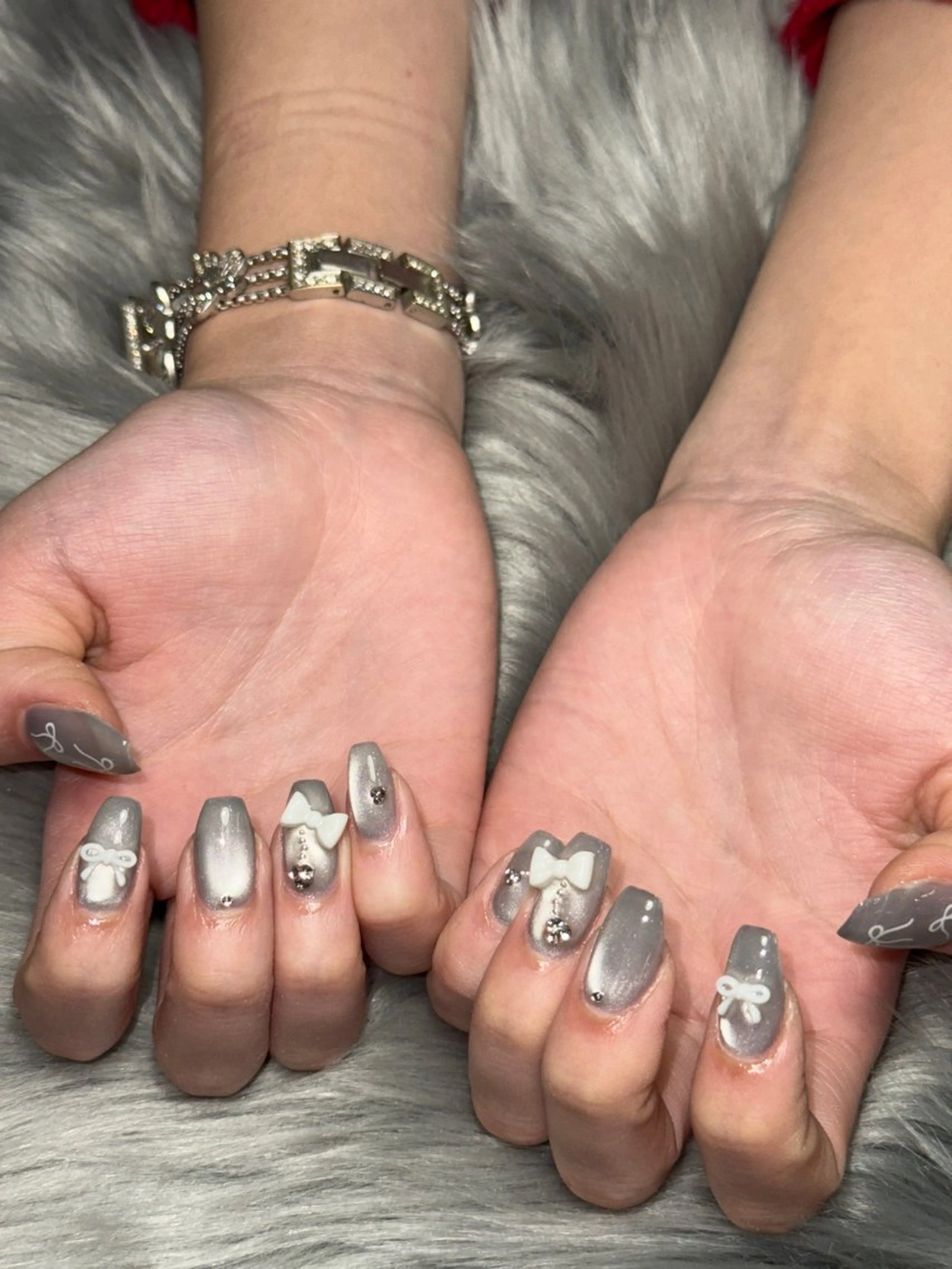 ネイル ハンドネイル Momoka 🍑🎀のネイルデザイン