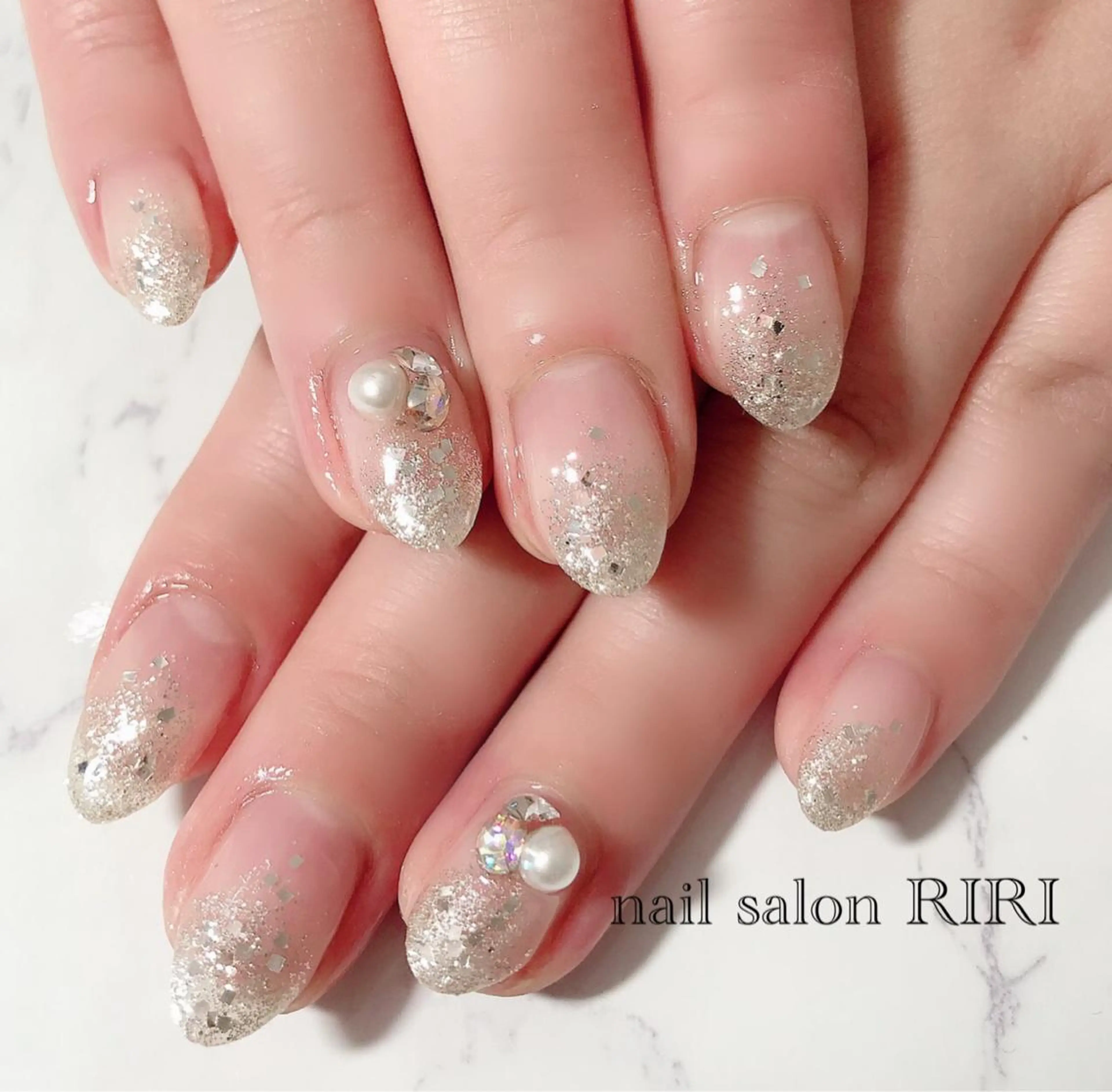 ネイル グラデーション ラメ(グリッター) ラメグラデーション private  nail  salon RIRI所属・RIRI リリのネイルデザイン