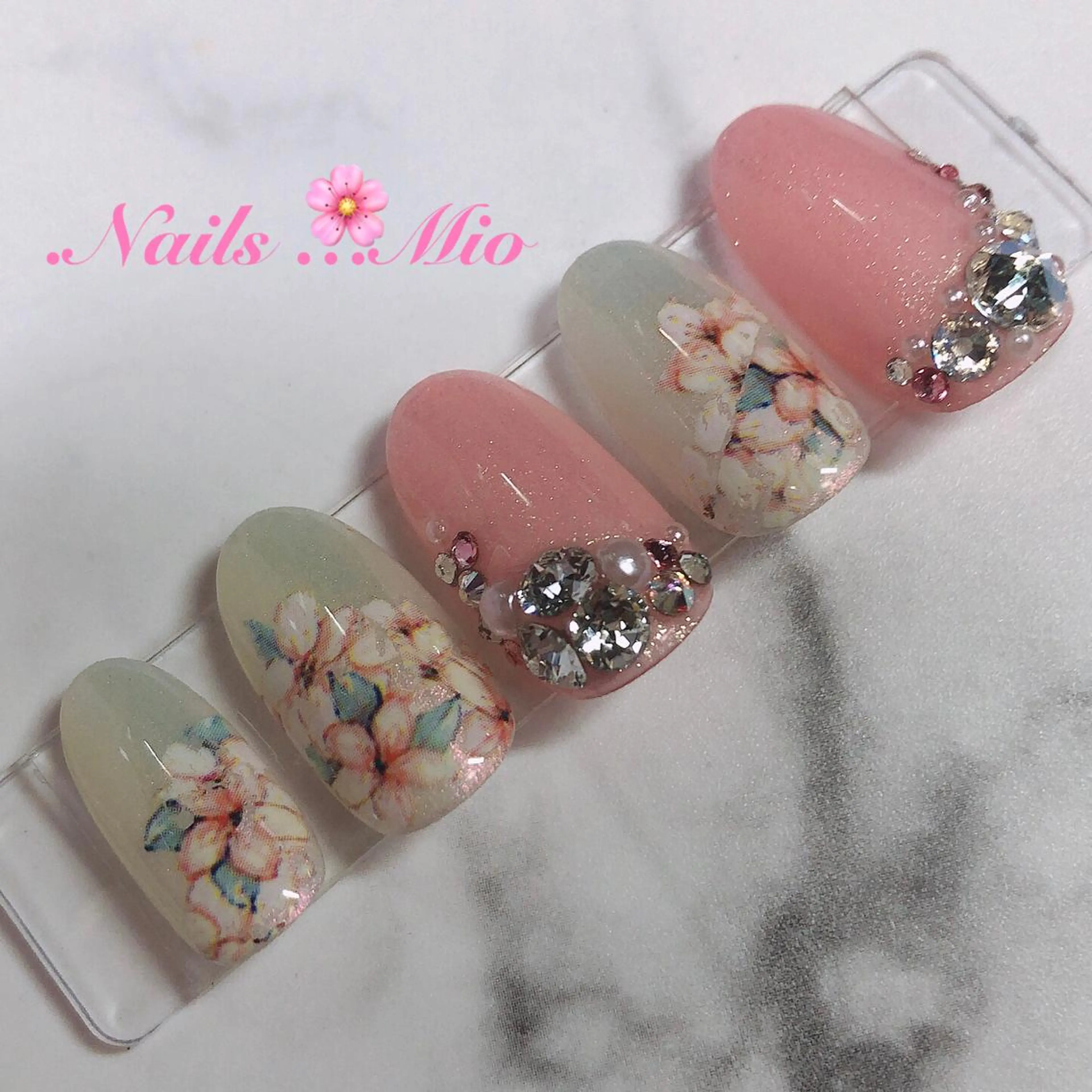 ネイル .Nails Mio 赤羽西ネイルサロンのネイルデザイン