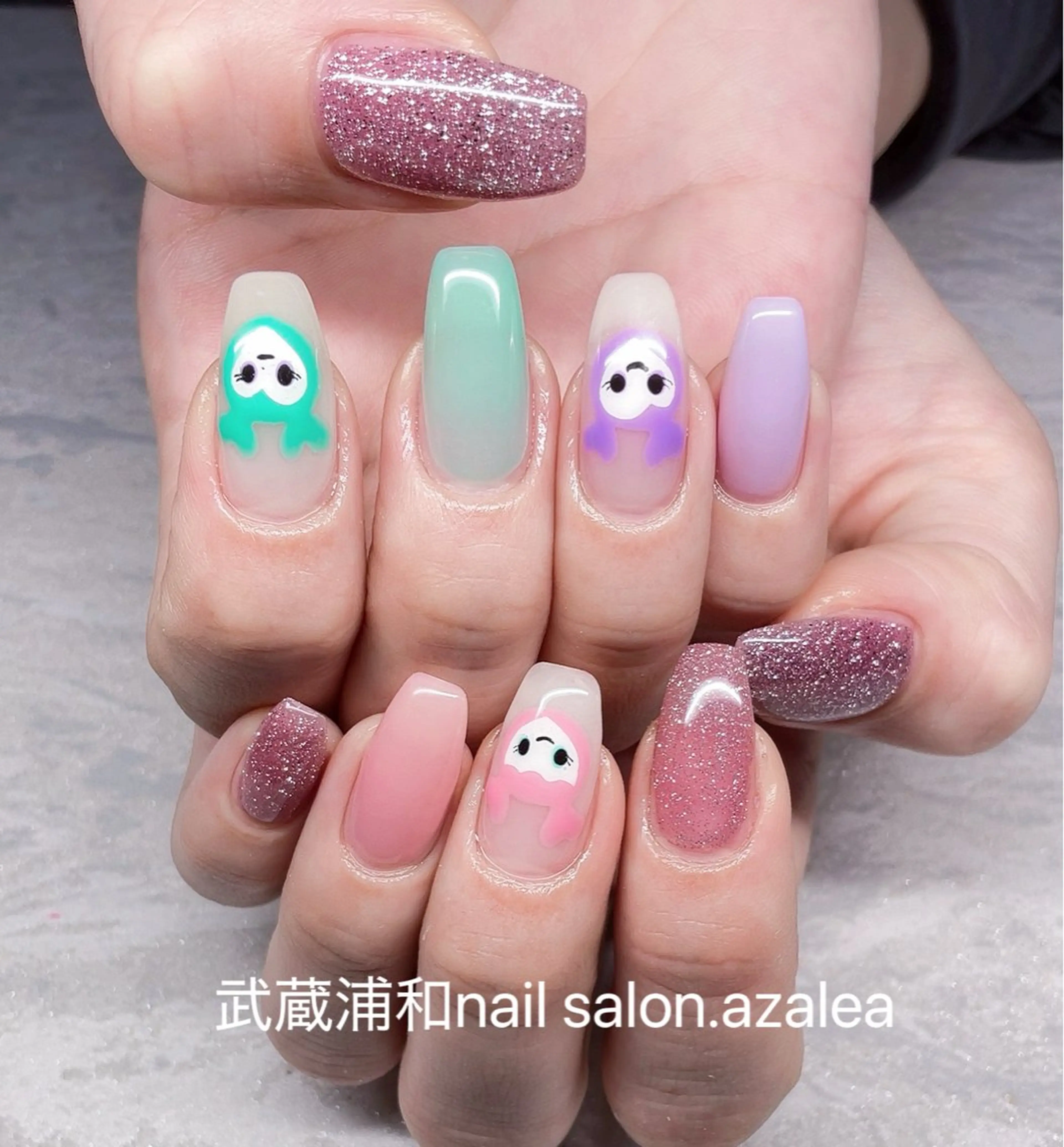 ネイル ハンドネイル R inのネイルデザイン