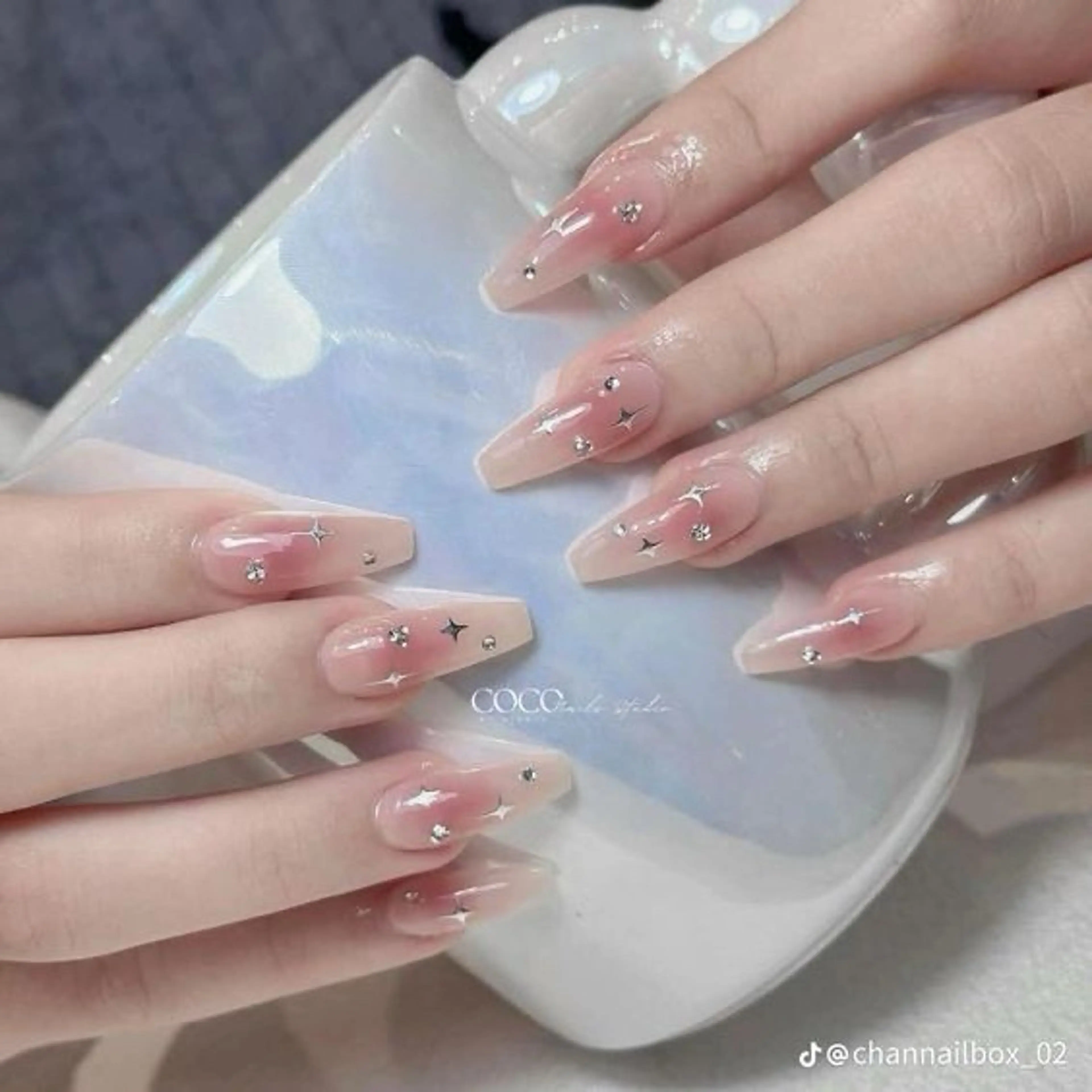 ネイル Queen Nail 柏店　クイーンネイルのネイルデザイン