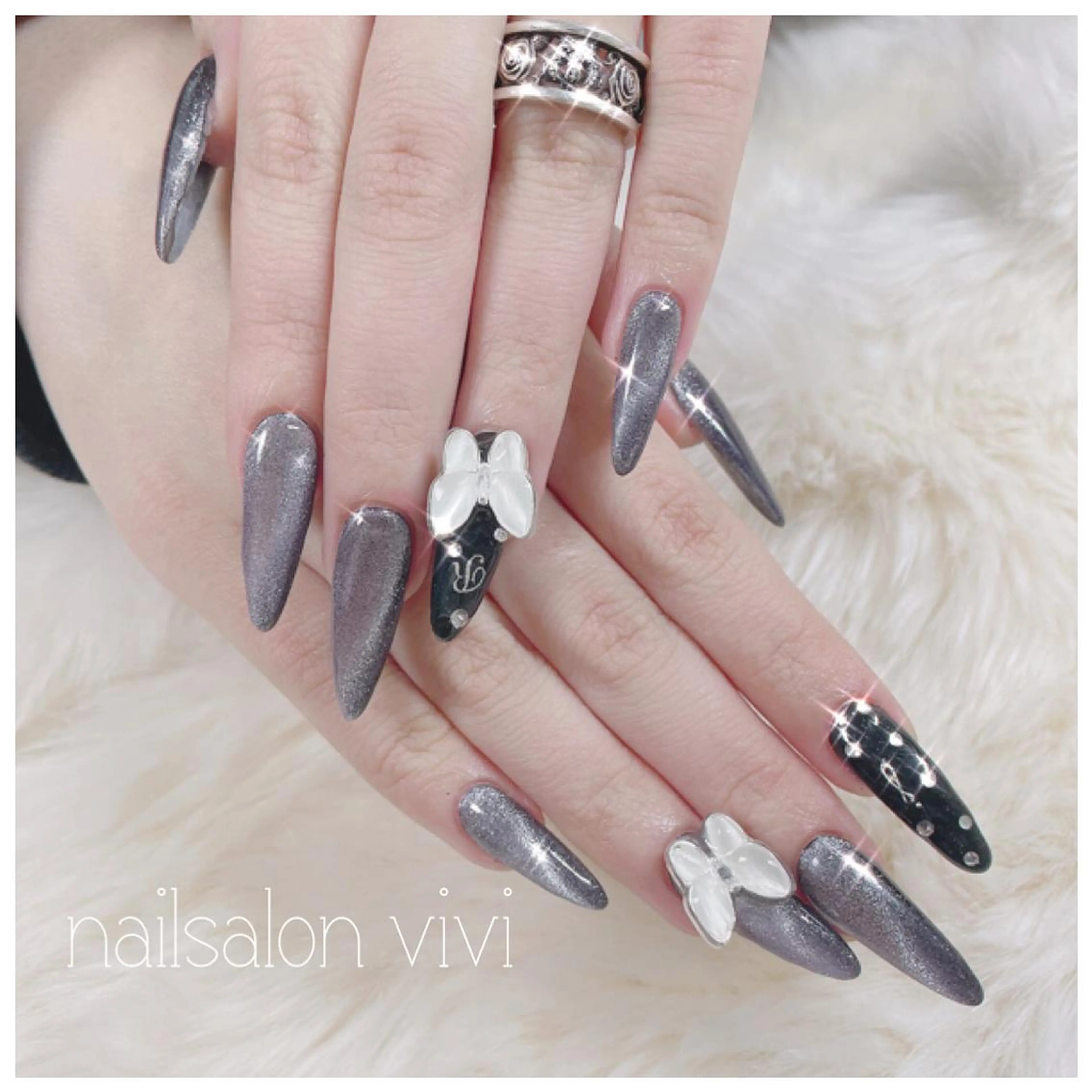 ネイル ＶＩＶＩ nailsalonのネイルデザイン