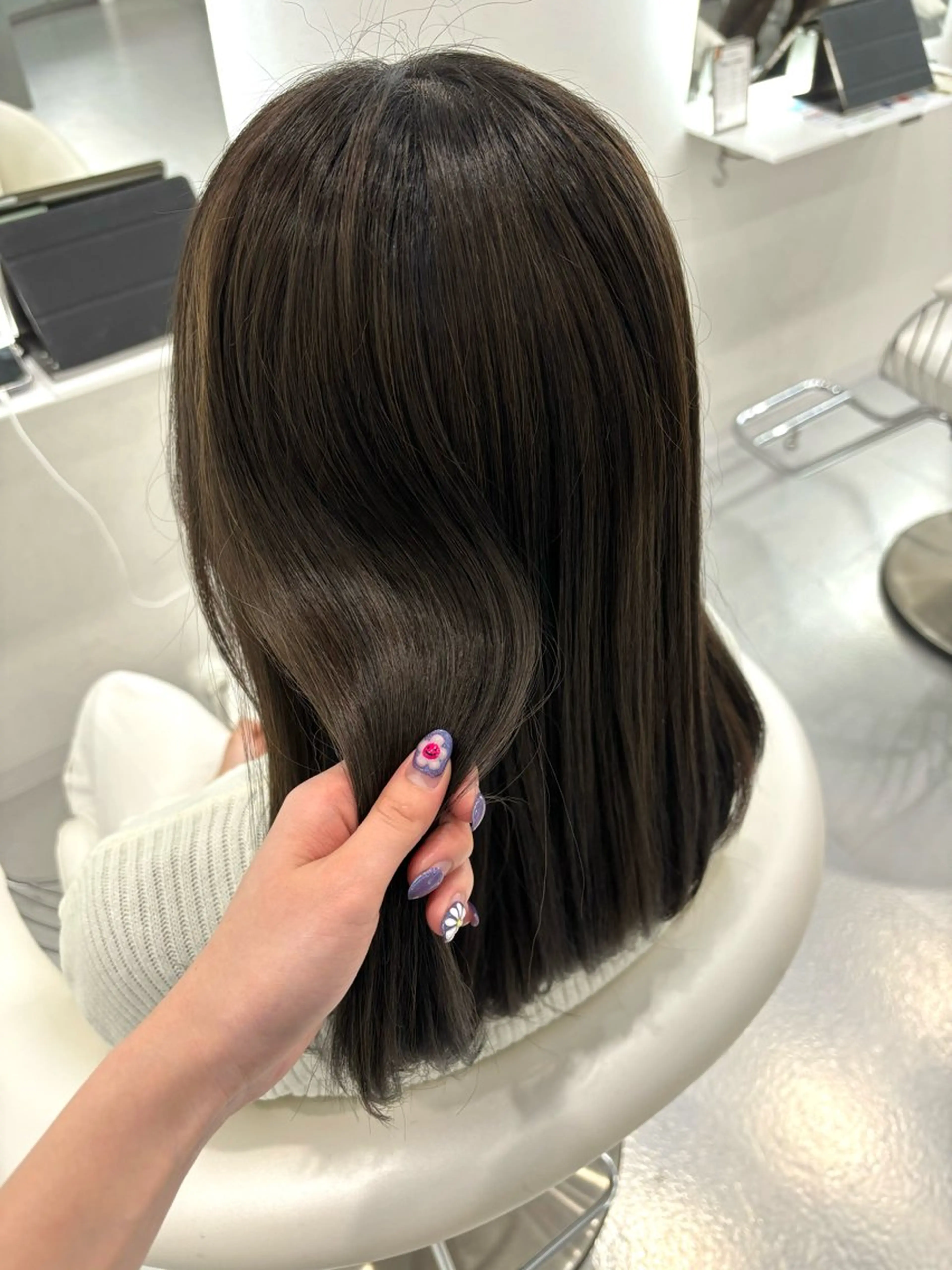 セミロング MoA cilue さつき（スタイリストのヘアスタイル