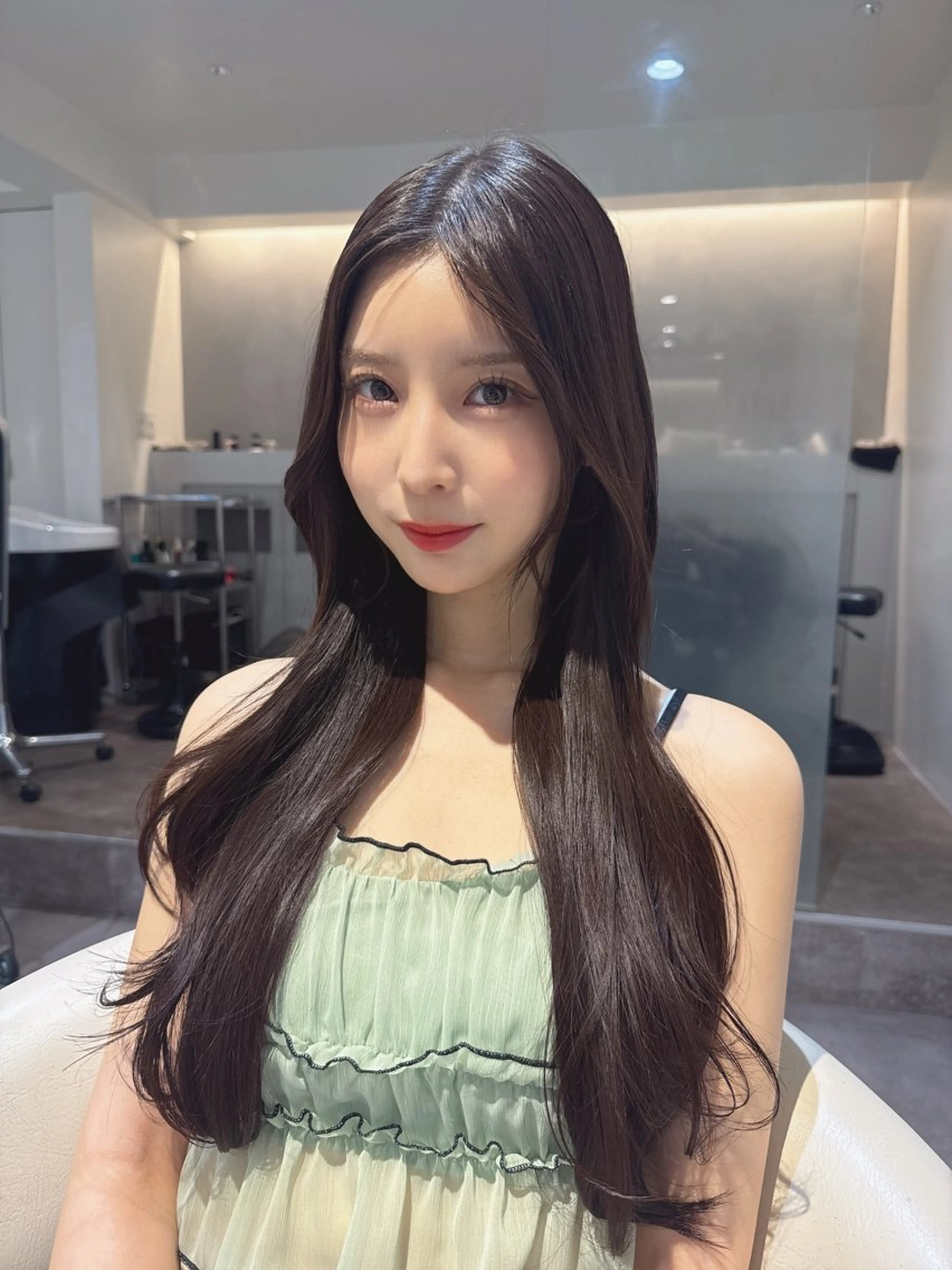 ミディアム カラー 黒髪 ブリーチ 透明感カラー ブリーチなしカラー 卒業式のヘアスタイル 💎透明感カラー特化 💎TAISEIのヘアスタイル