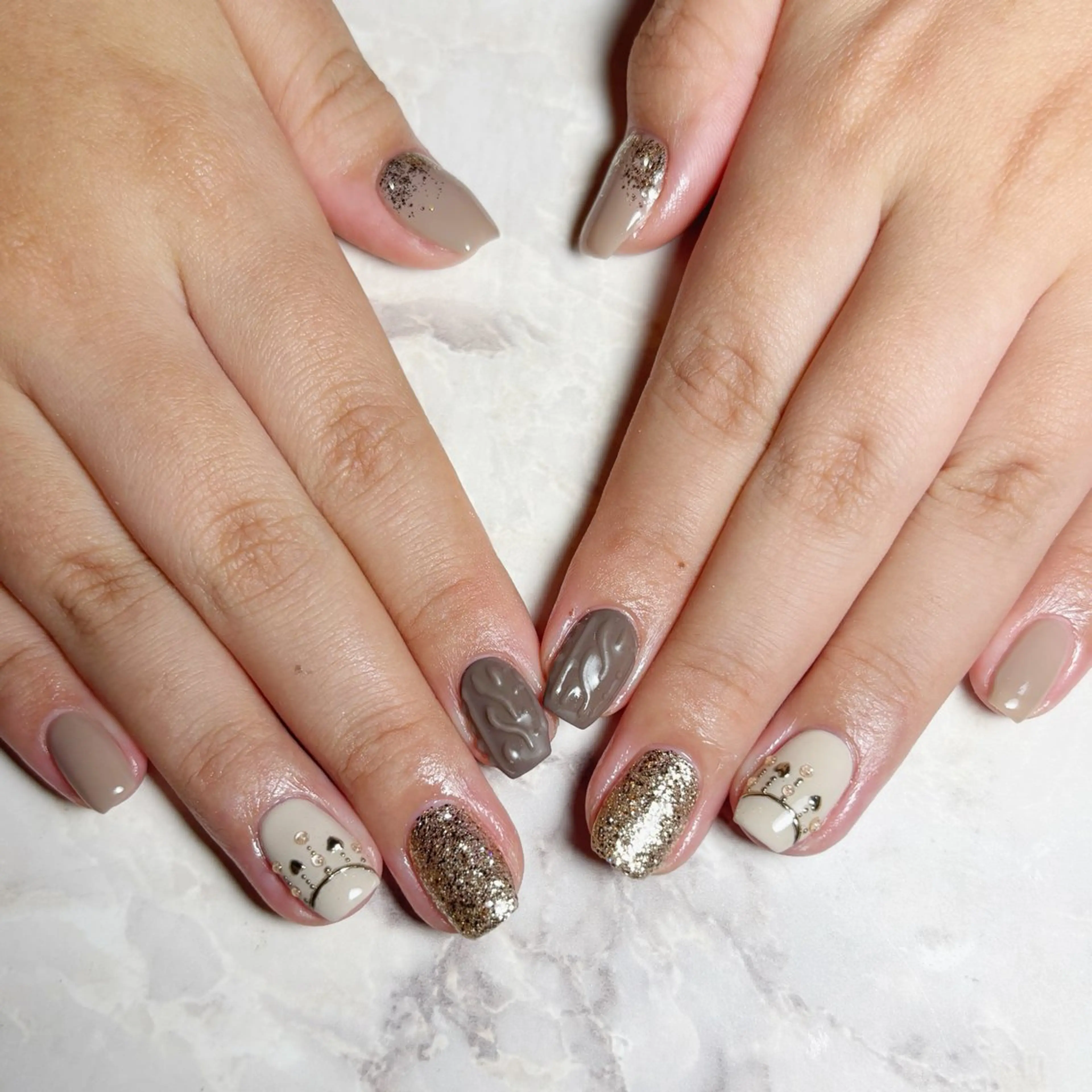 ショート ハンドネイル watanabe miyuuのネイルデザイン