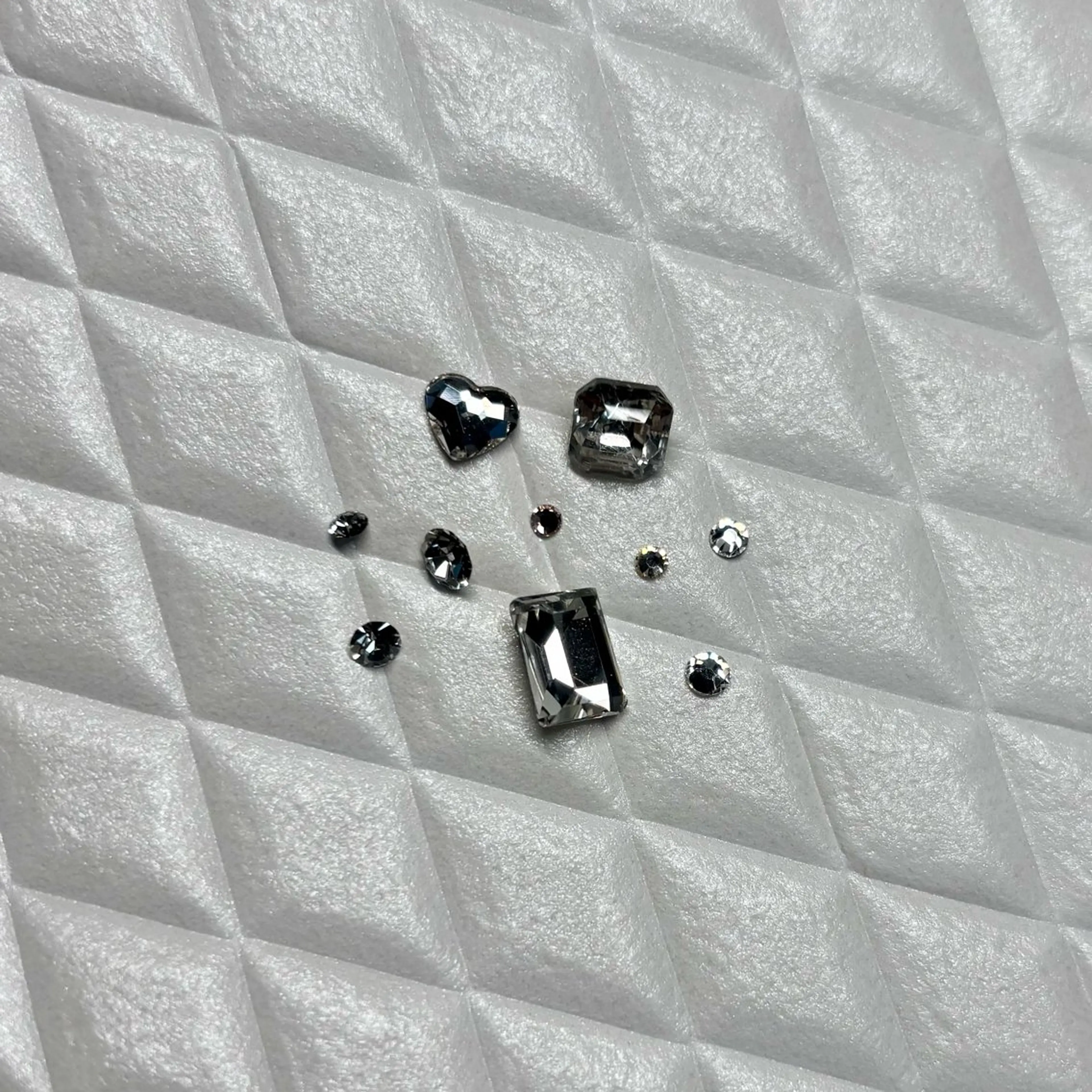 ネイル ストーンネイル nail salon Lanaのネイルデザイン