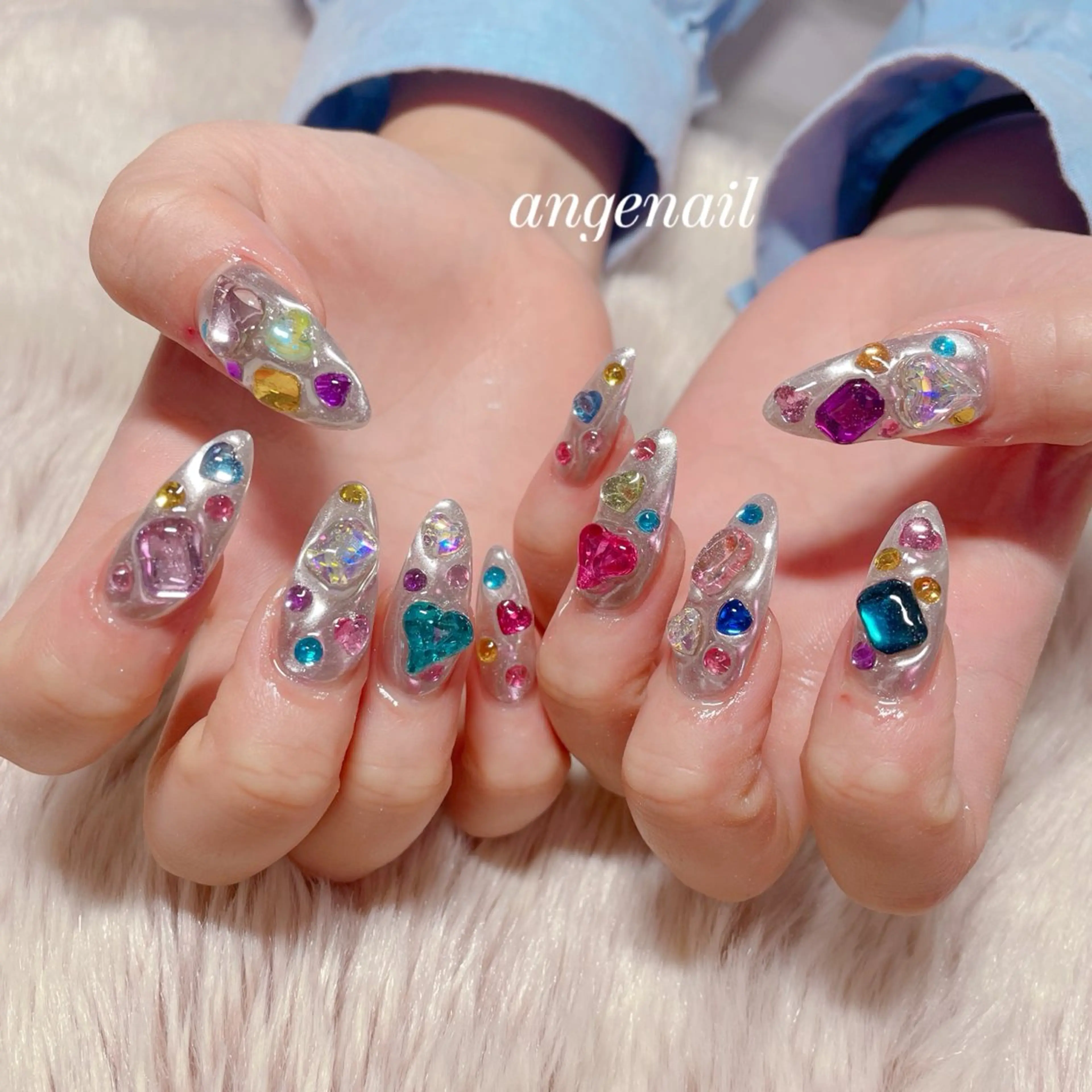 ネイル ハンドネイル オーナーネイリスト MAKIのネイルデザイン