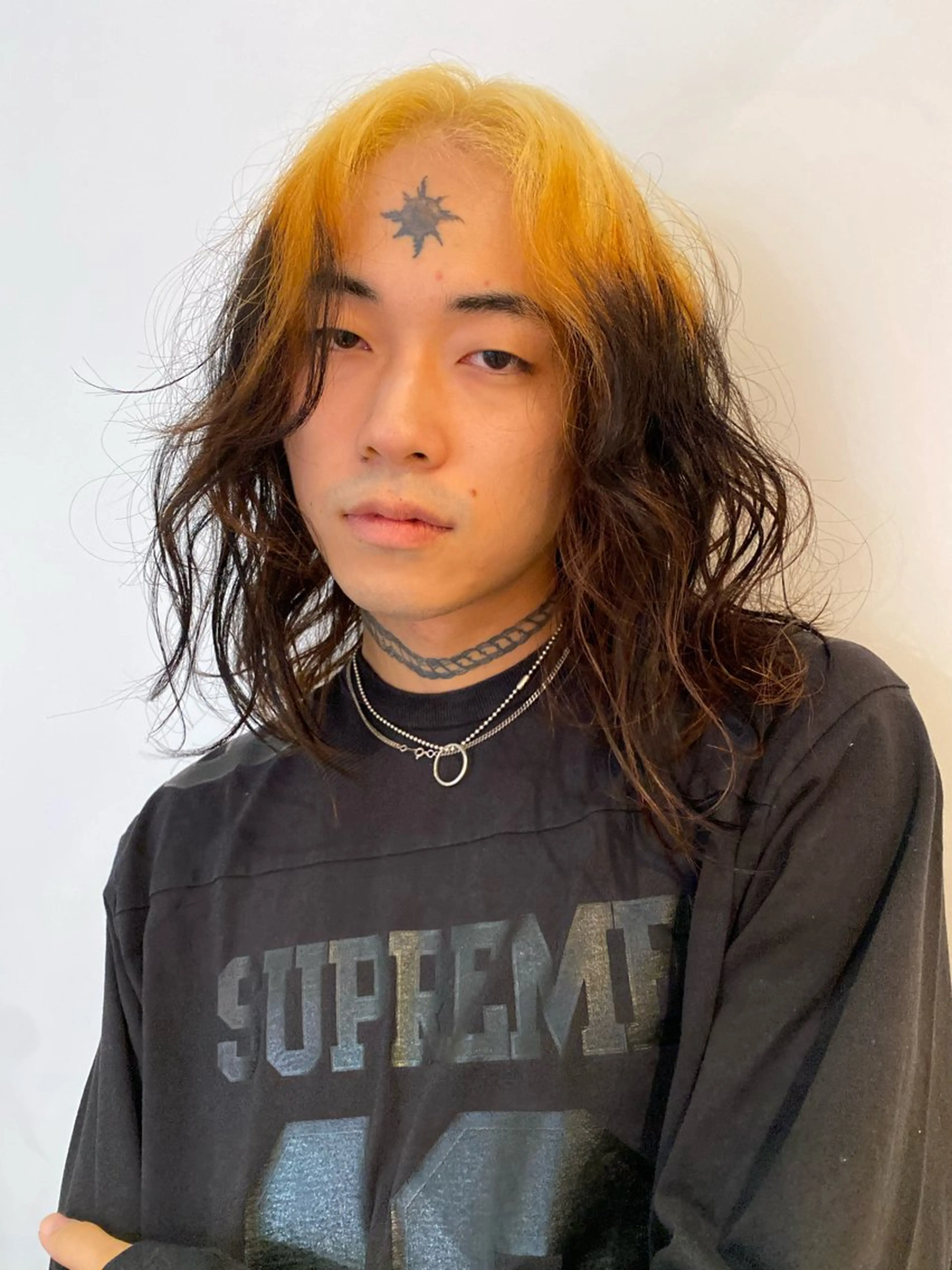 カット+デザインカラー　デザインブリーチの写真