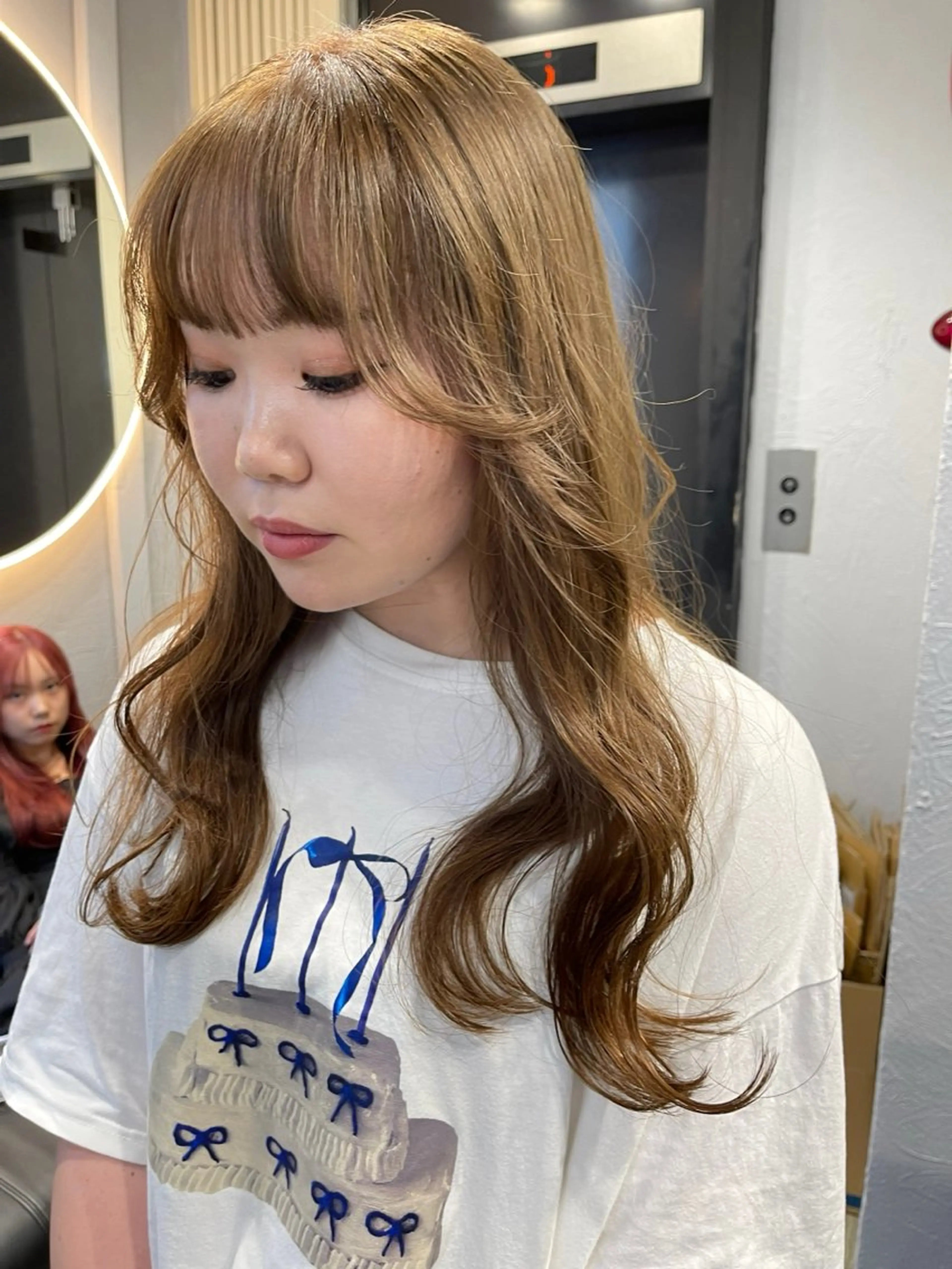 ロング カラー ベージュカラー ブリーチ ケアブリーチ デザインカラー ダブルカラー ヘアカラー トリートメント TATSUブリーチ/ ミルクティーベージュのヘアスタイル