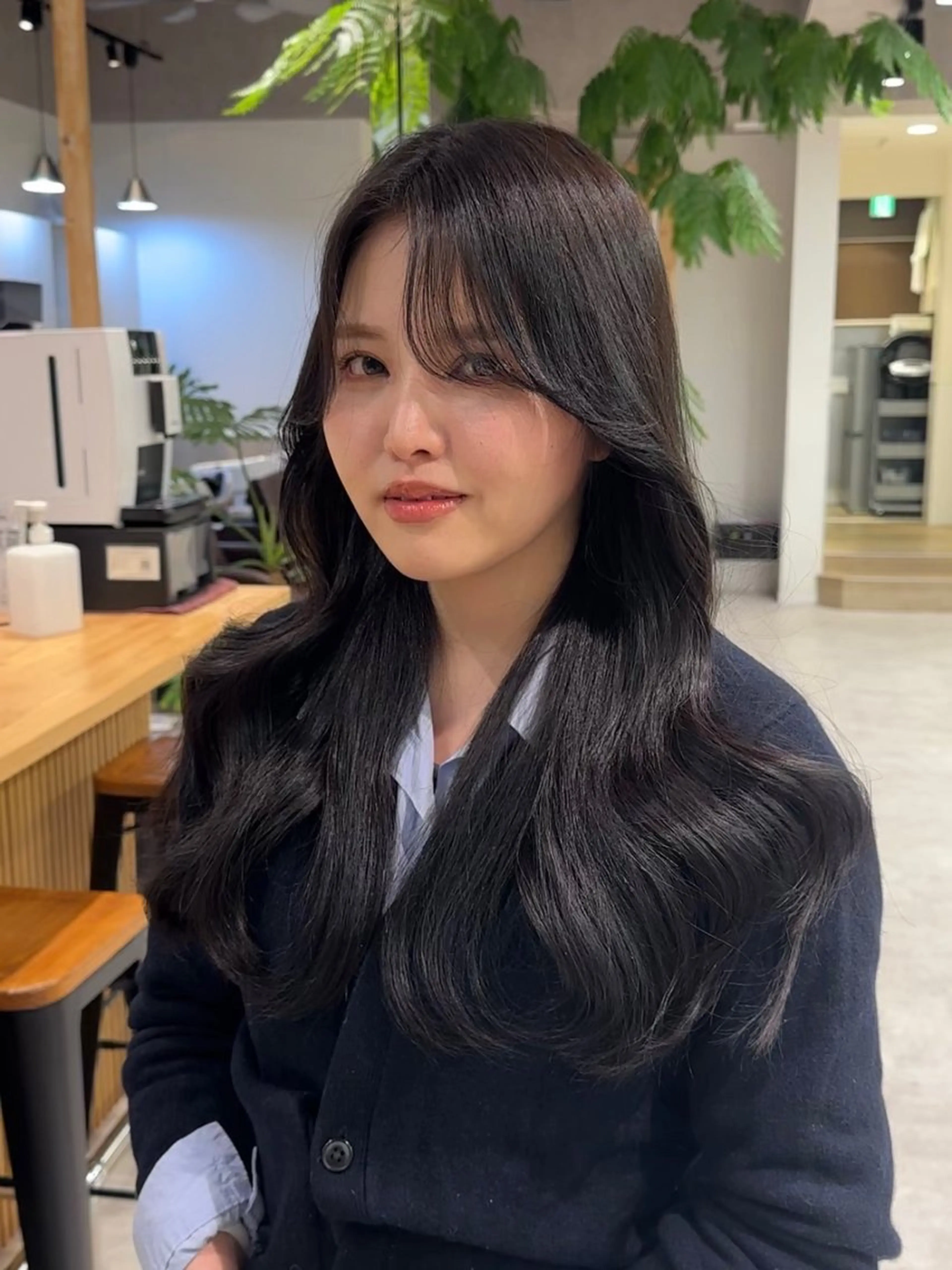 🍂顔まわりカット🍂＋カラー［色持ちUPの処理剤入り❗️］＋Aujua×unique 6st オリジナルトリートメントの写真