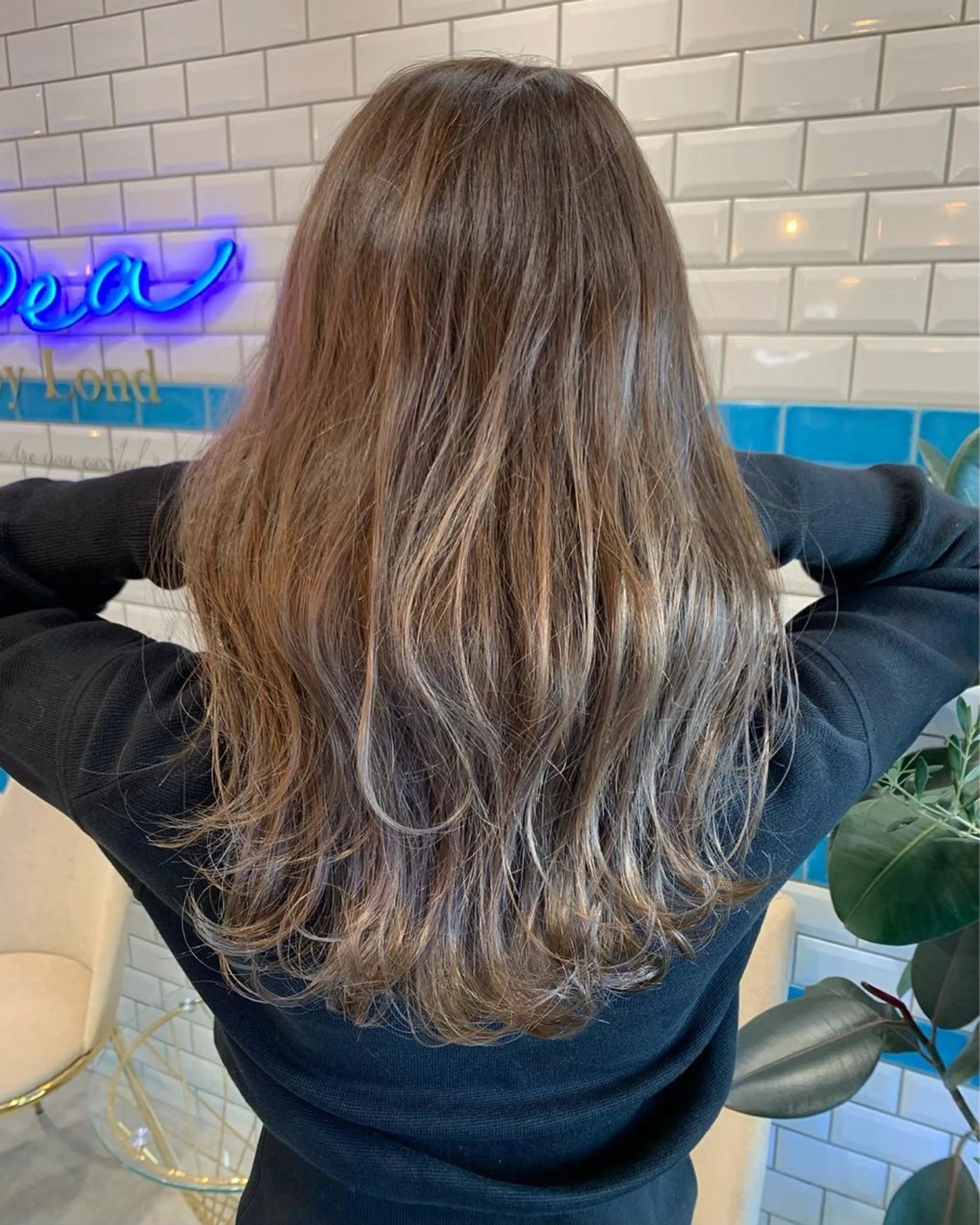 ロング カラー ベージュカラー ダブルカラー レイヤーカット カット ヘアカラー トリートメント 新宿/韓国レイヤー/ 顔周りカット松本美晴のヘアスタイル