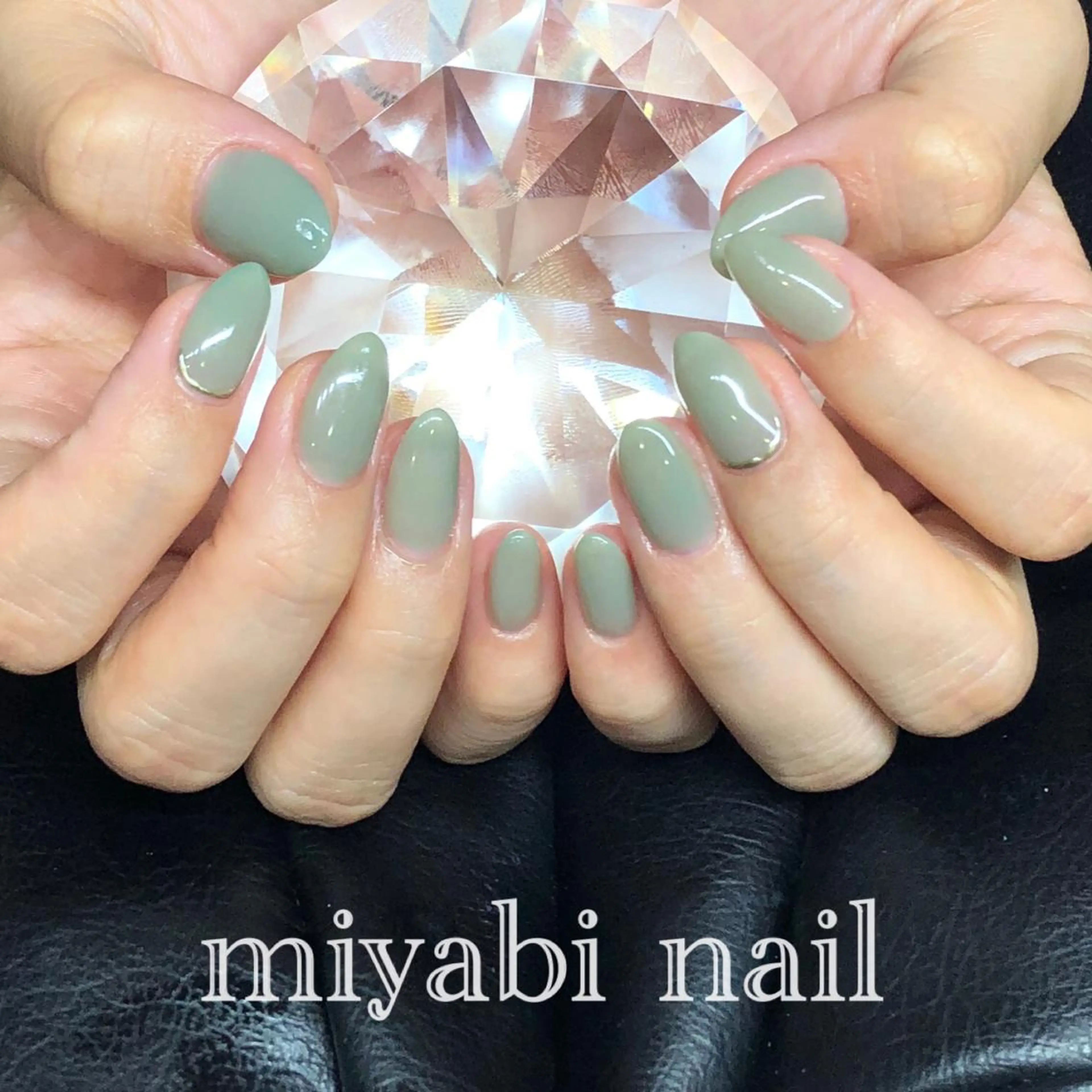 ネイル アートネイル ジェルネイル ゴールド グリーン 持ち込み ハンドネイル miyabi nail 桂川駅近くのネイルデザイン