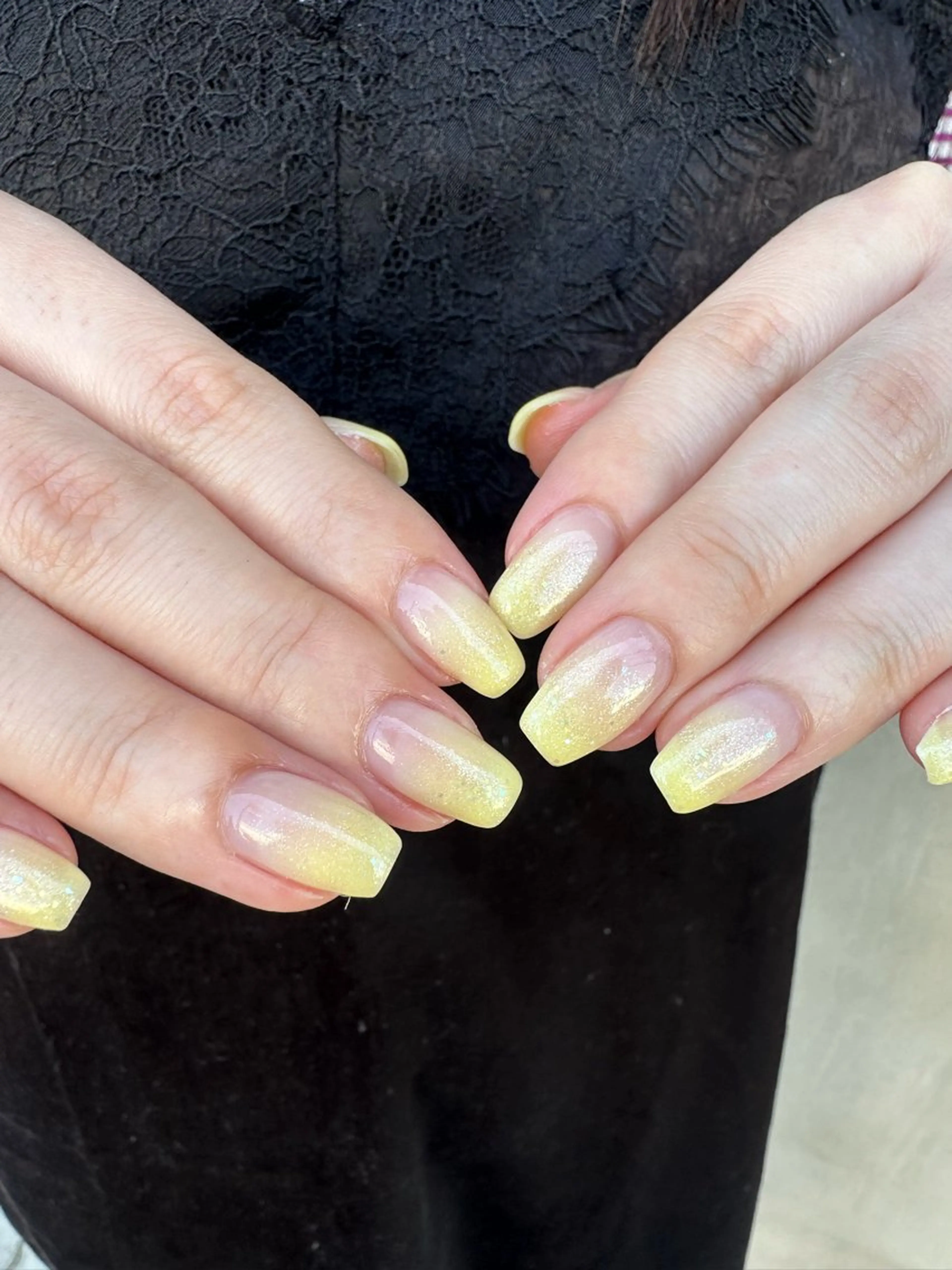 ネイル ラメ(グリッター) ラメグラデーション パステルネイル 黄色 ハンドネイル Gemies所属・nanako_ Gemiesのネイルデザイン