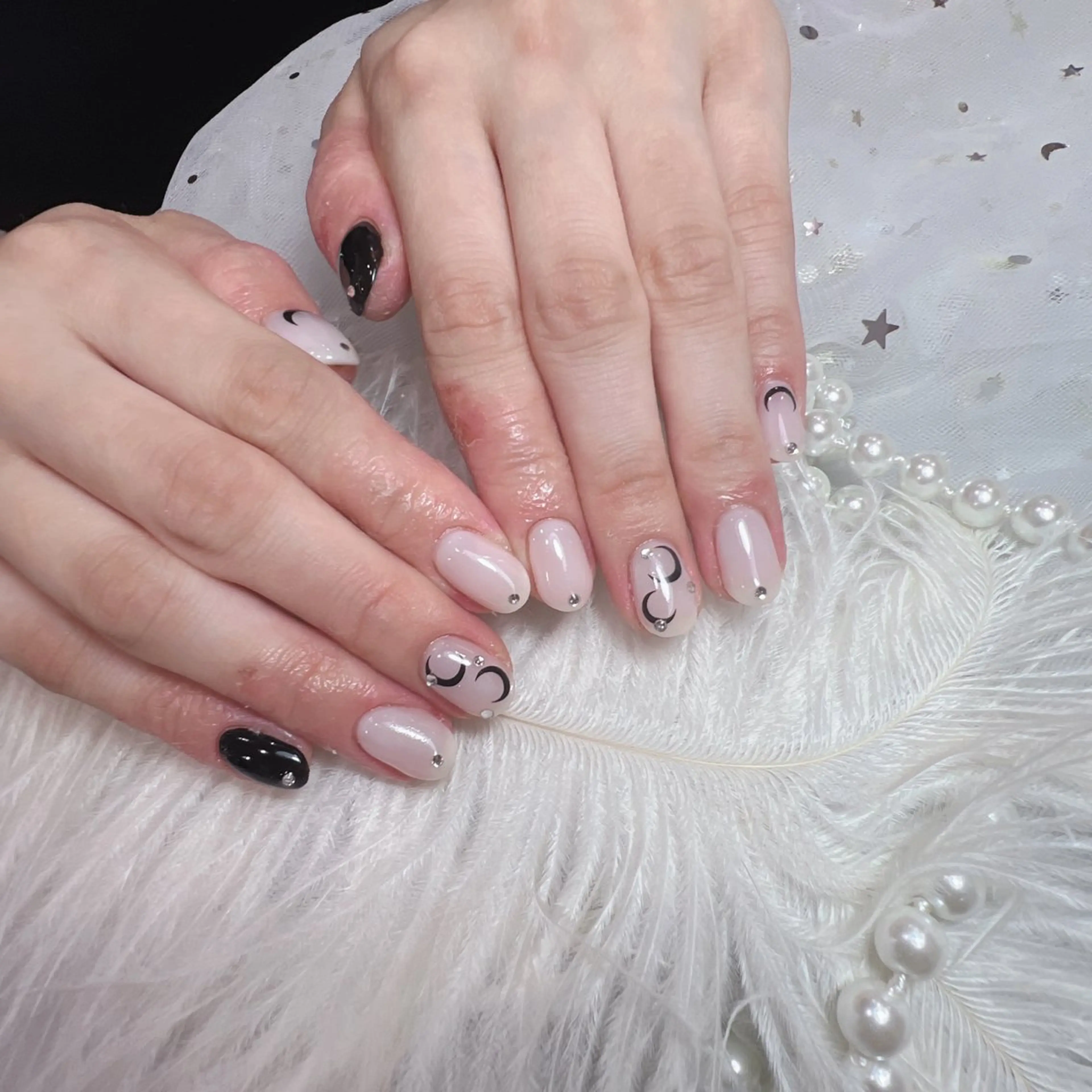 ネイル アートネイル フラッシュネイル フレンチネイル ジェルネイル ガラスフレンチ ハンドネイル You&Me Yukiのネイルデザイン