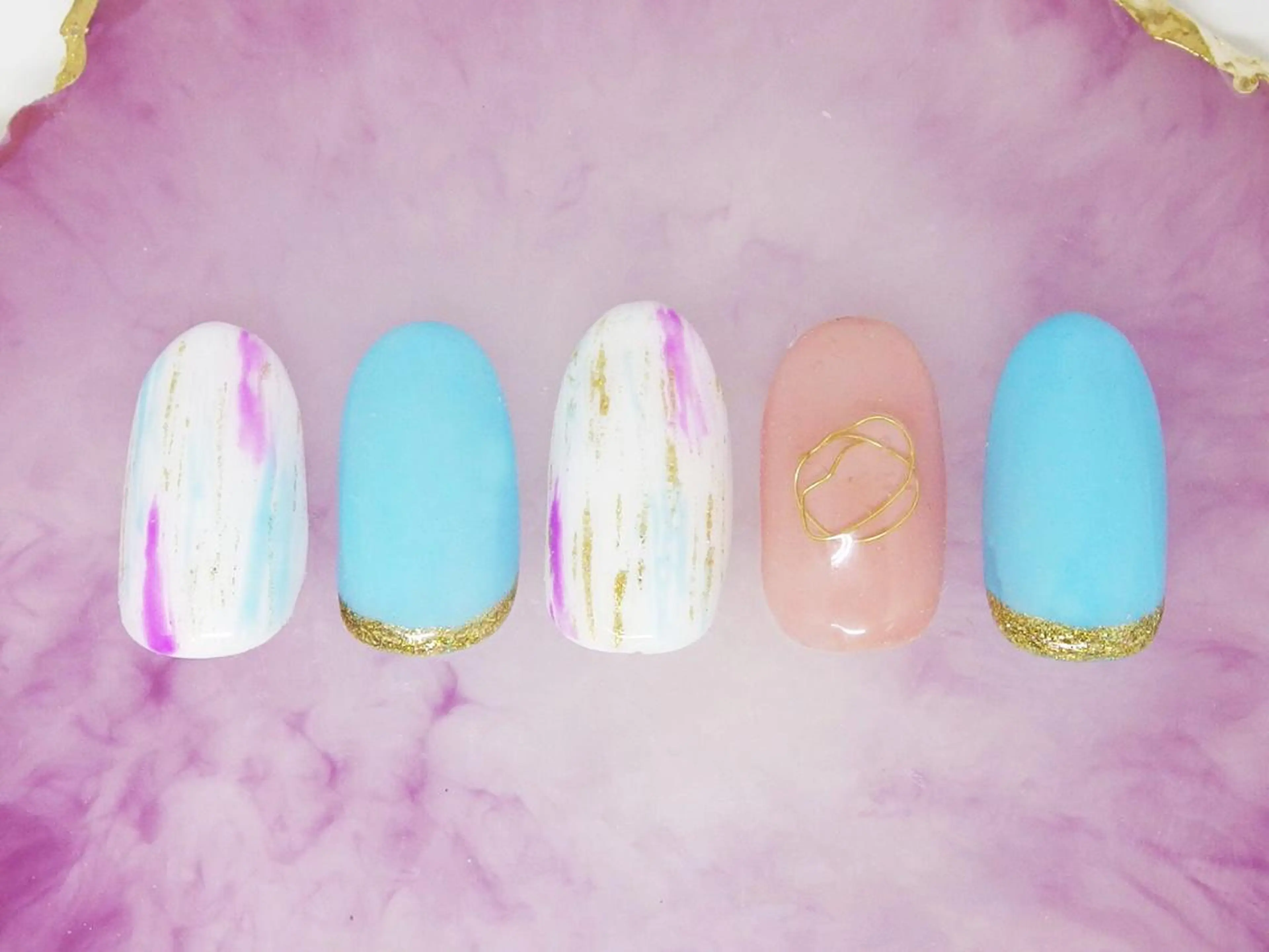 ネイル ティーエヌ 金山駅東口店のネイルデザイン