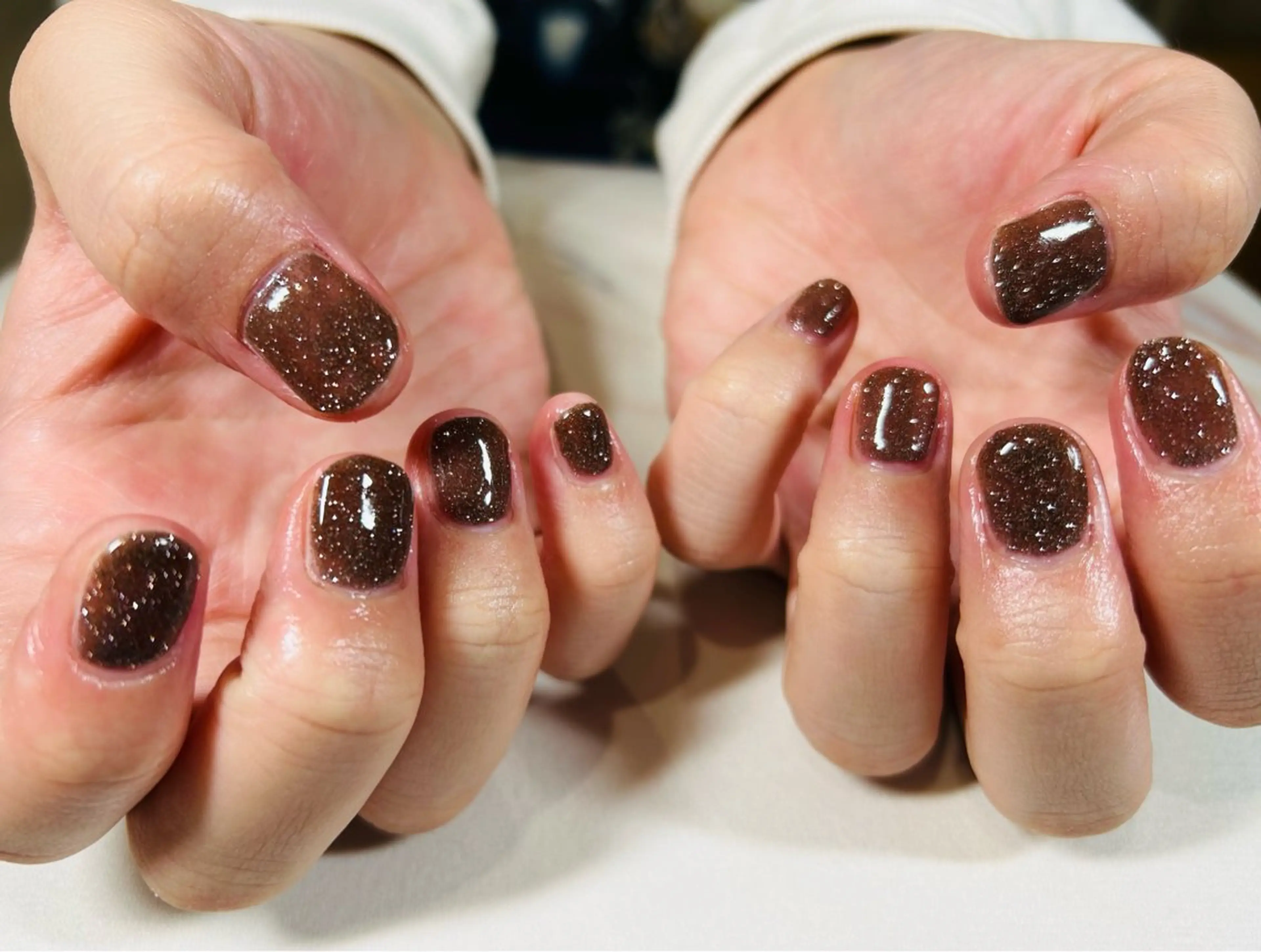 ネイル カジュアル フラッシュネイル フレンチネイル ラメ(グリッター) ラメグラデーション Ｈ3（エイチスリー）所属・H3 hitoのネイルデザイン