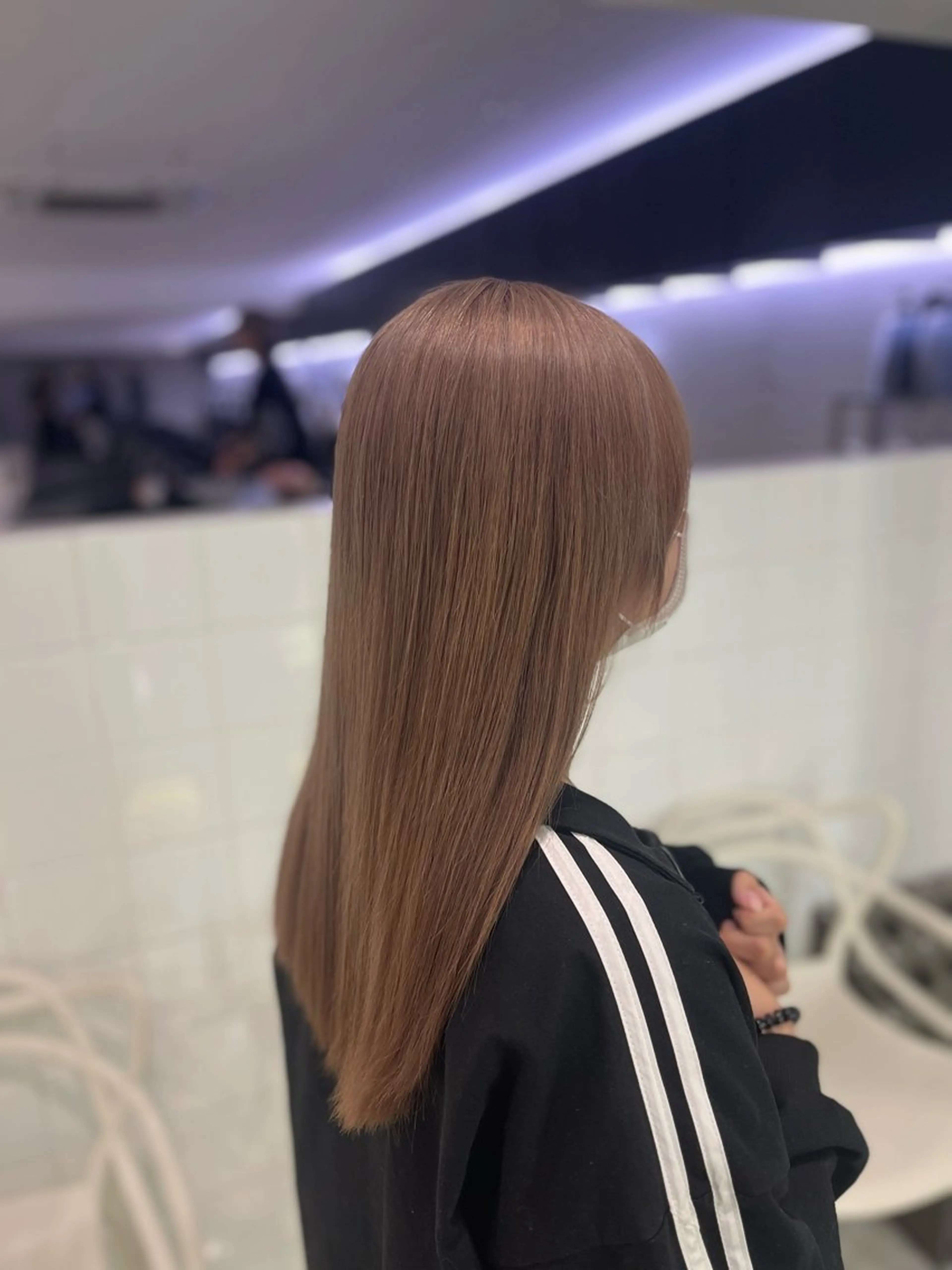 ロング カラー ハイトーンカラー 🦄レイヤーカットのヘアスタイル