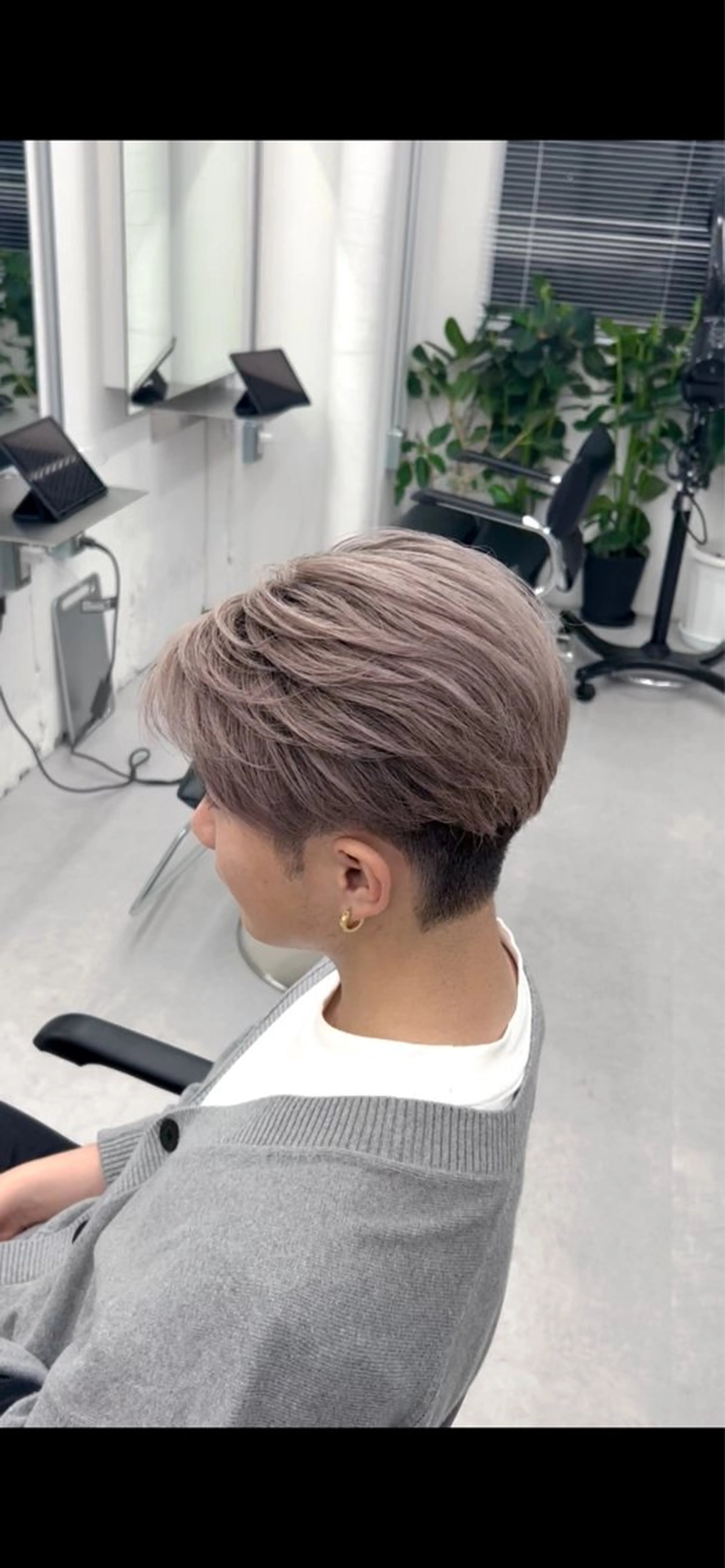 ミディアム カラー メンズ メンズバレイヤージュ 🔥メンズカット🔥のヘアスタイル