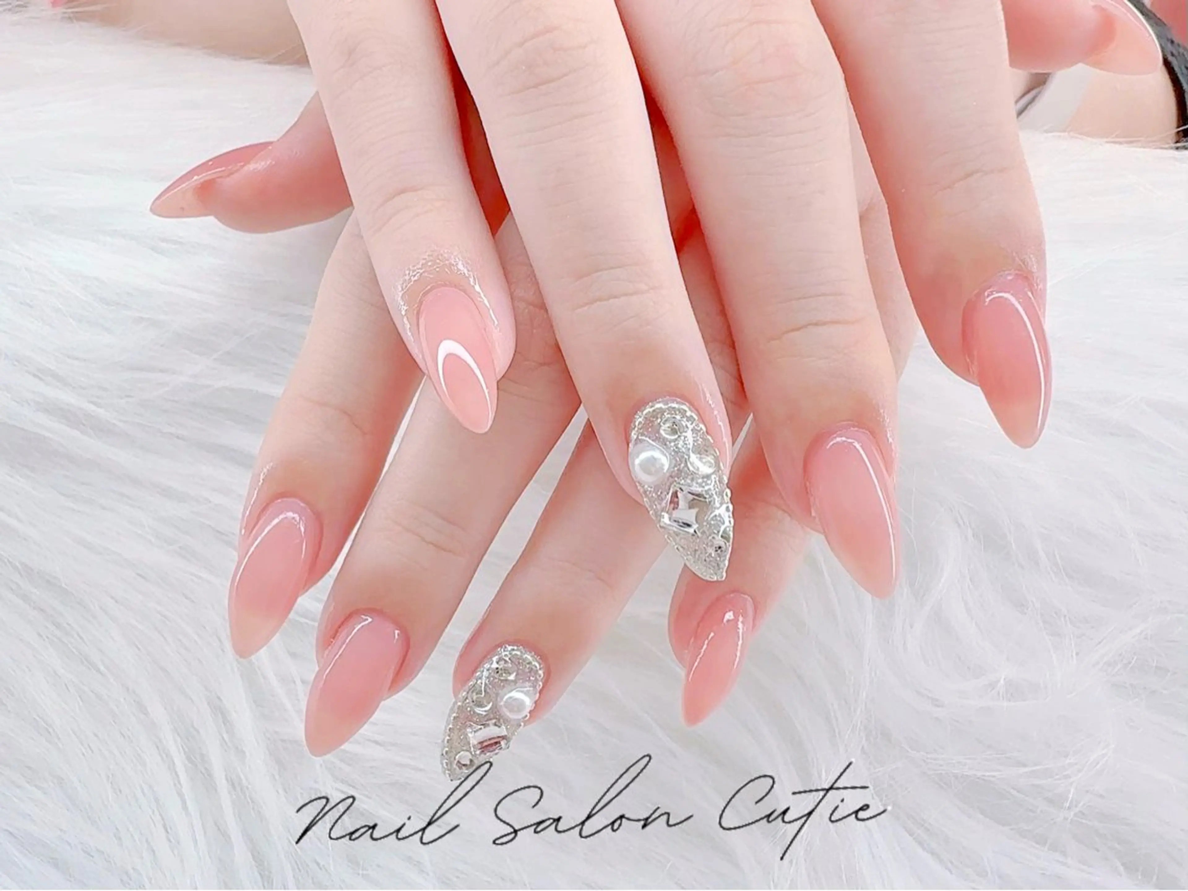 💎 シンプルなのに華やか🩵ワンカラー+550円パーツ2個or埋め尽くし2本の写真