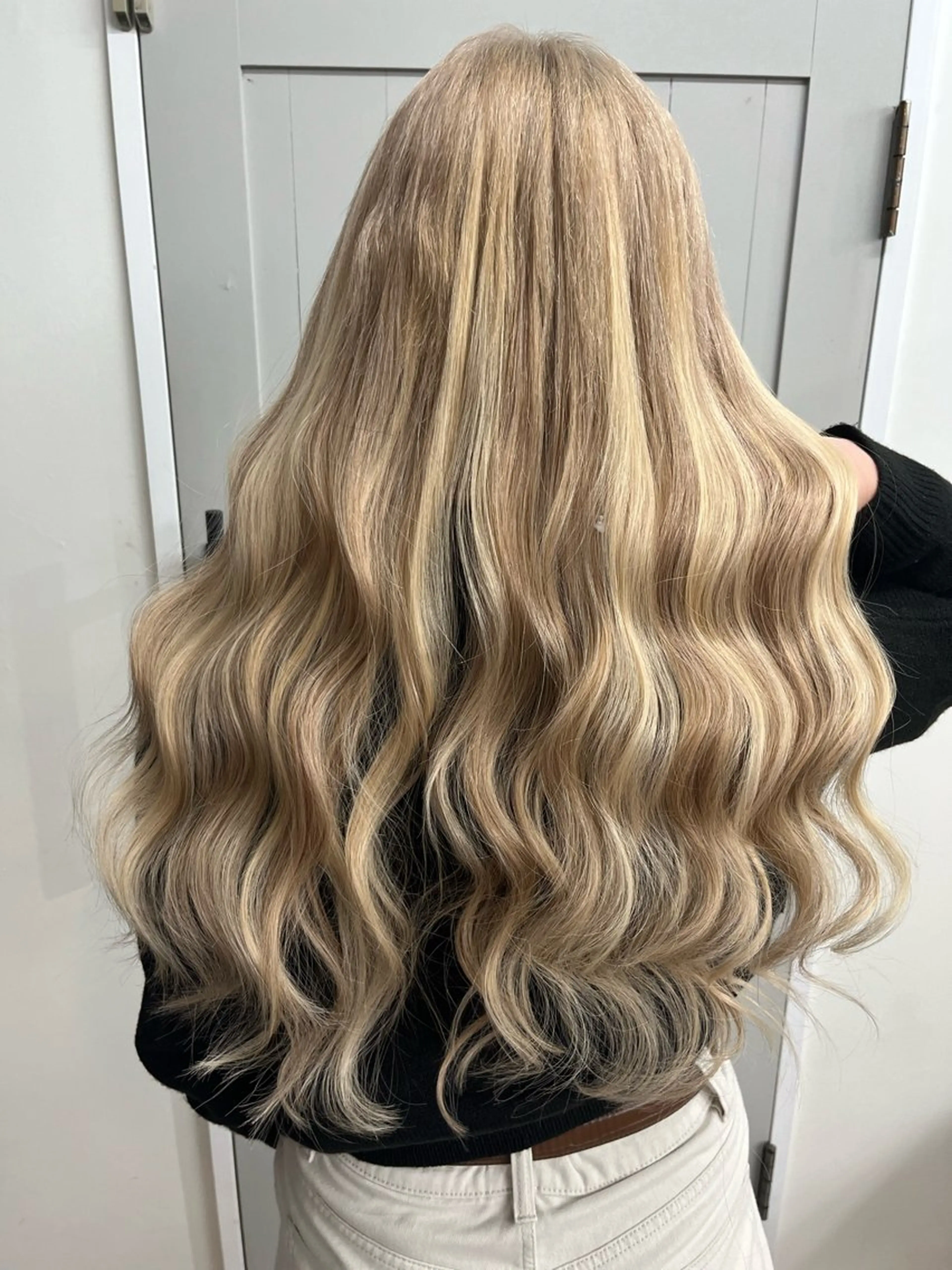 ロング エクステ アブアイ所属・🌈艶髪ハイトーン SENAのヘアスタイル