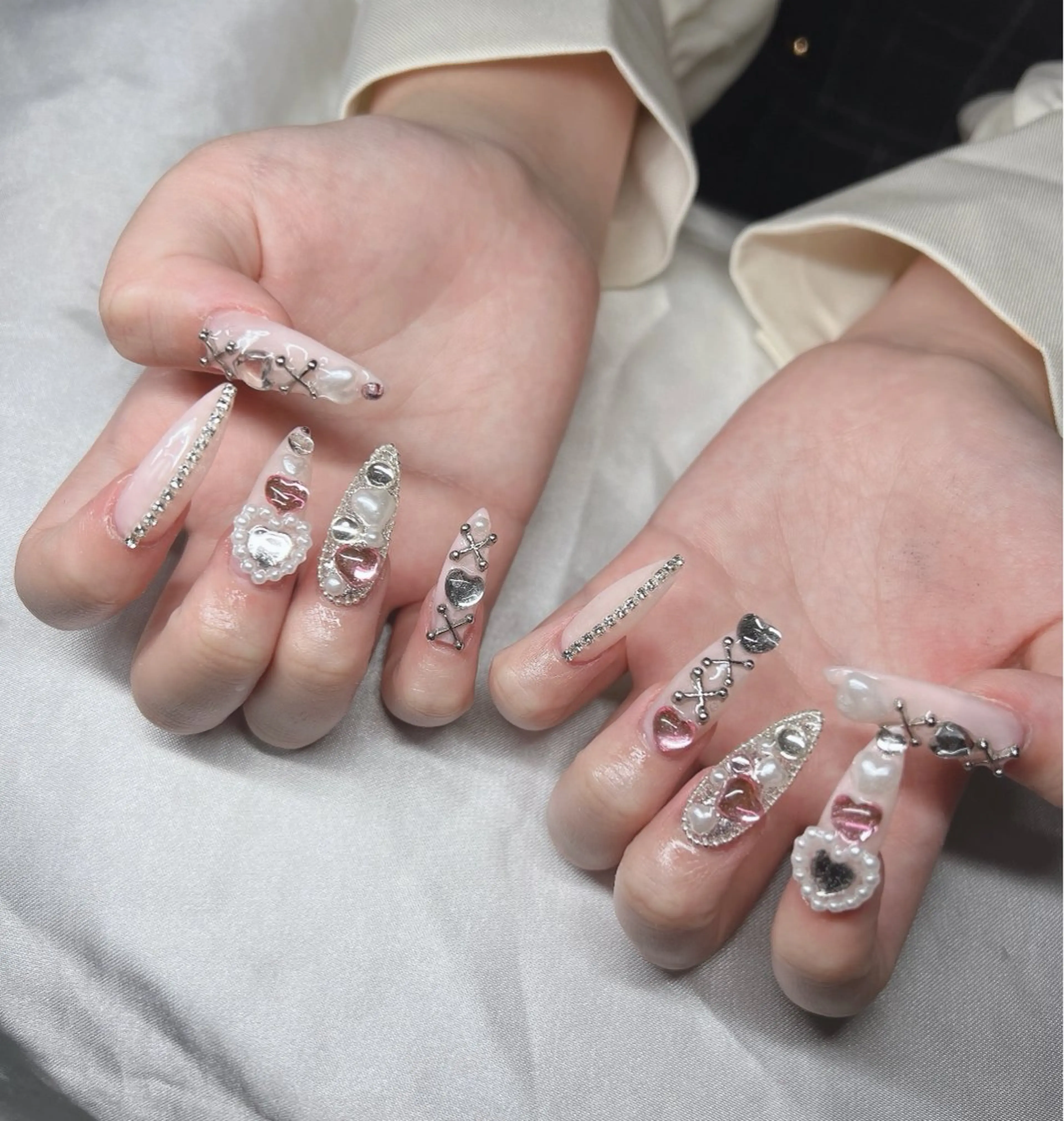 ネイル 長さ出し グラデーション 卒業式 キラキラネイル マグネットネイル ハンドネイル Lee Nailsのネイルデザイン