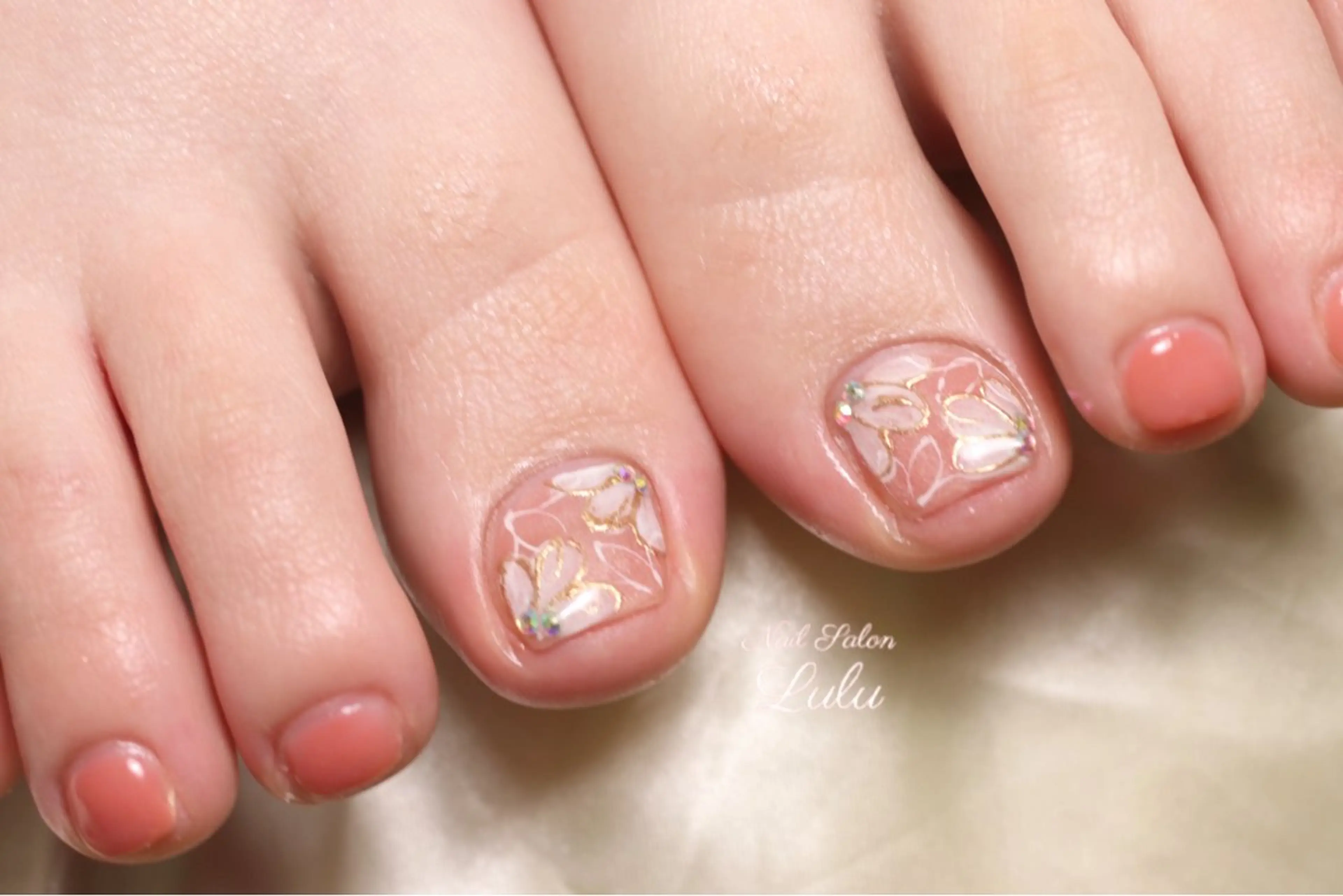 ネイル フットネイル Lulu nail salon 南堀江店所属・西村 あやかのネイルデザイン