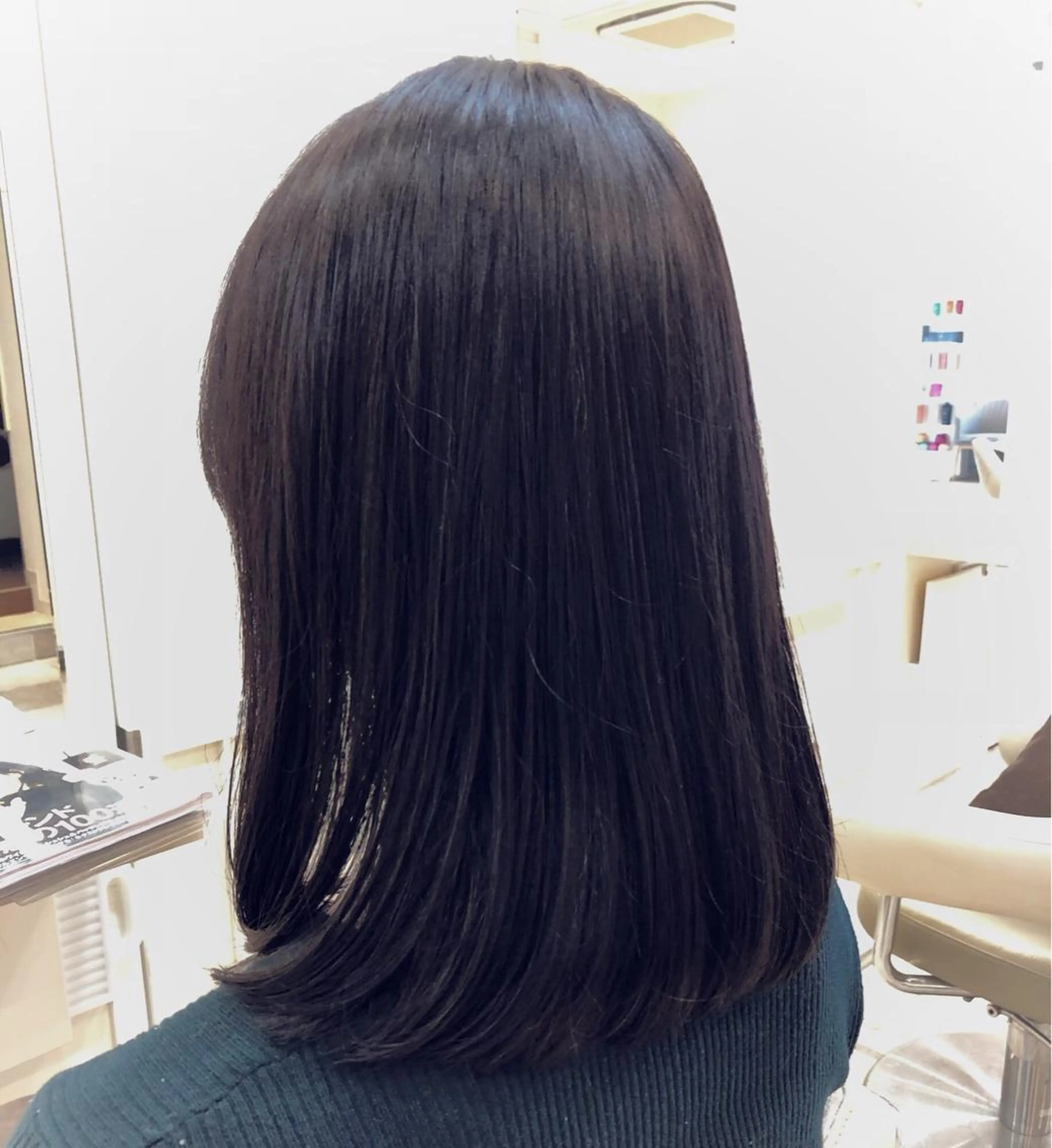 セミロング カラー 須賀 一美のヘアスタイル
